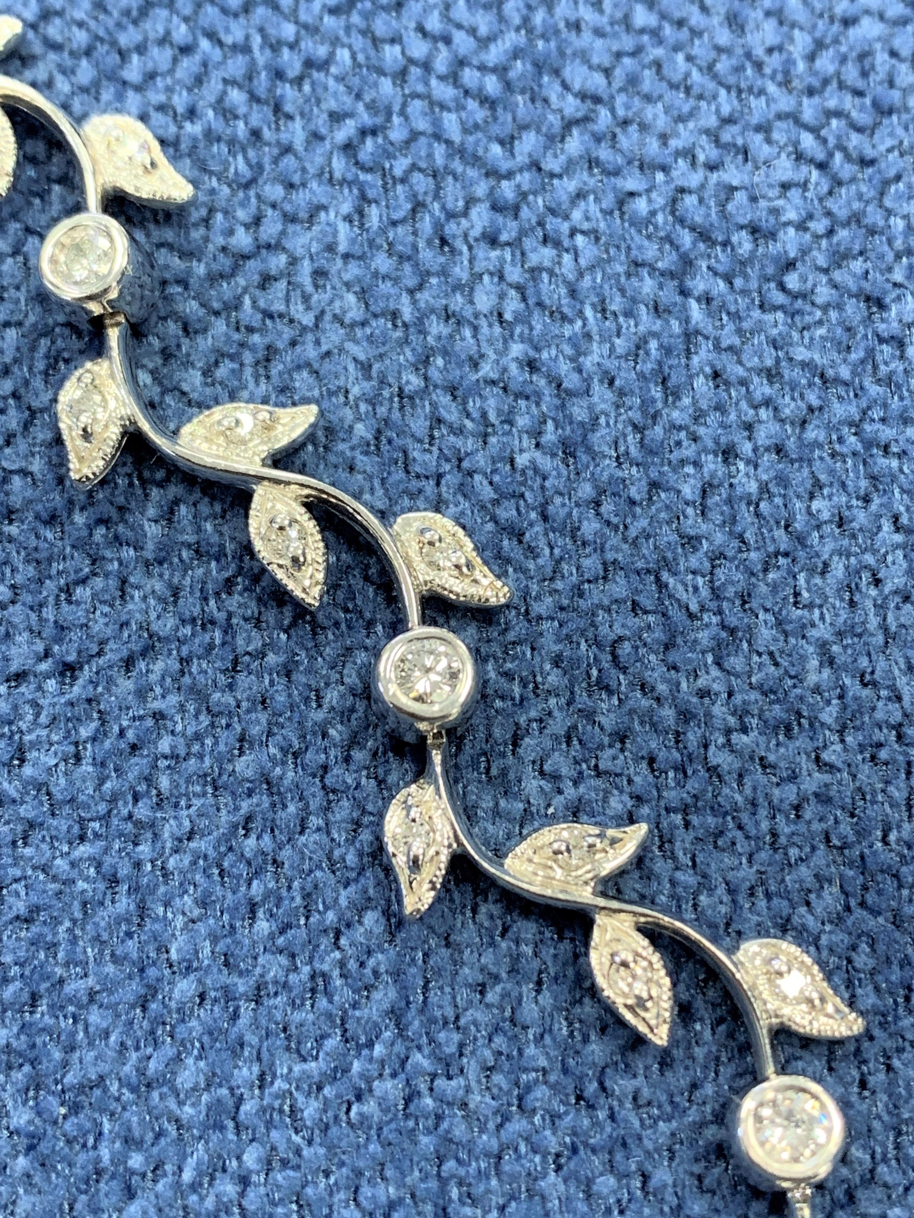 Contemporary Beauvince Grape Vine Diamond Necklace in White Gold