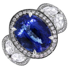 Beauvince Ice Queen Ring 7.51 Carat Sapphire & Diamonds in White Gold