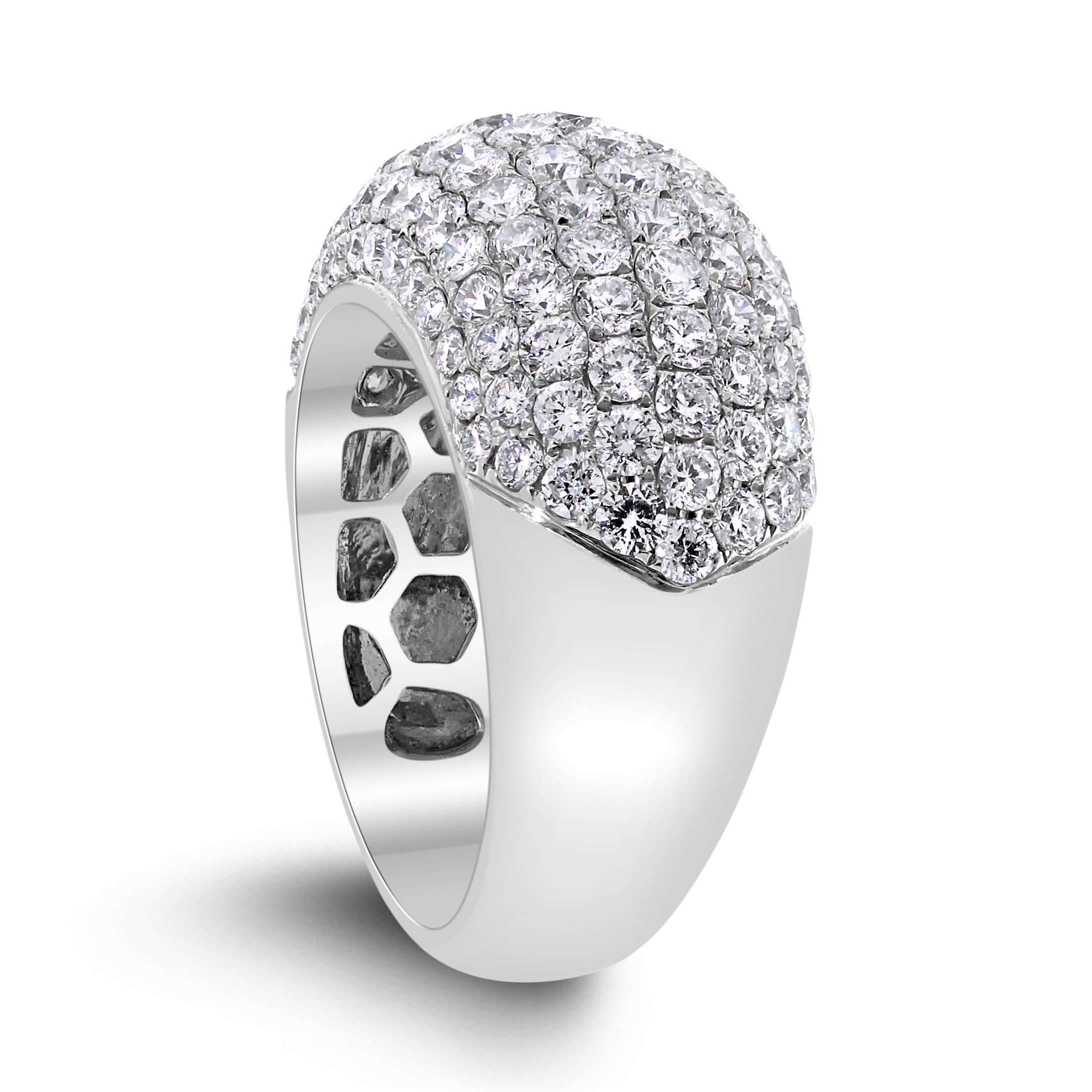 Contemporary Beauvince Infinite Diamond Band (3.45 ct Diamonds) in White Gold For Sale