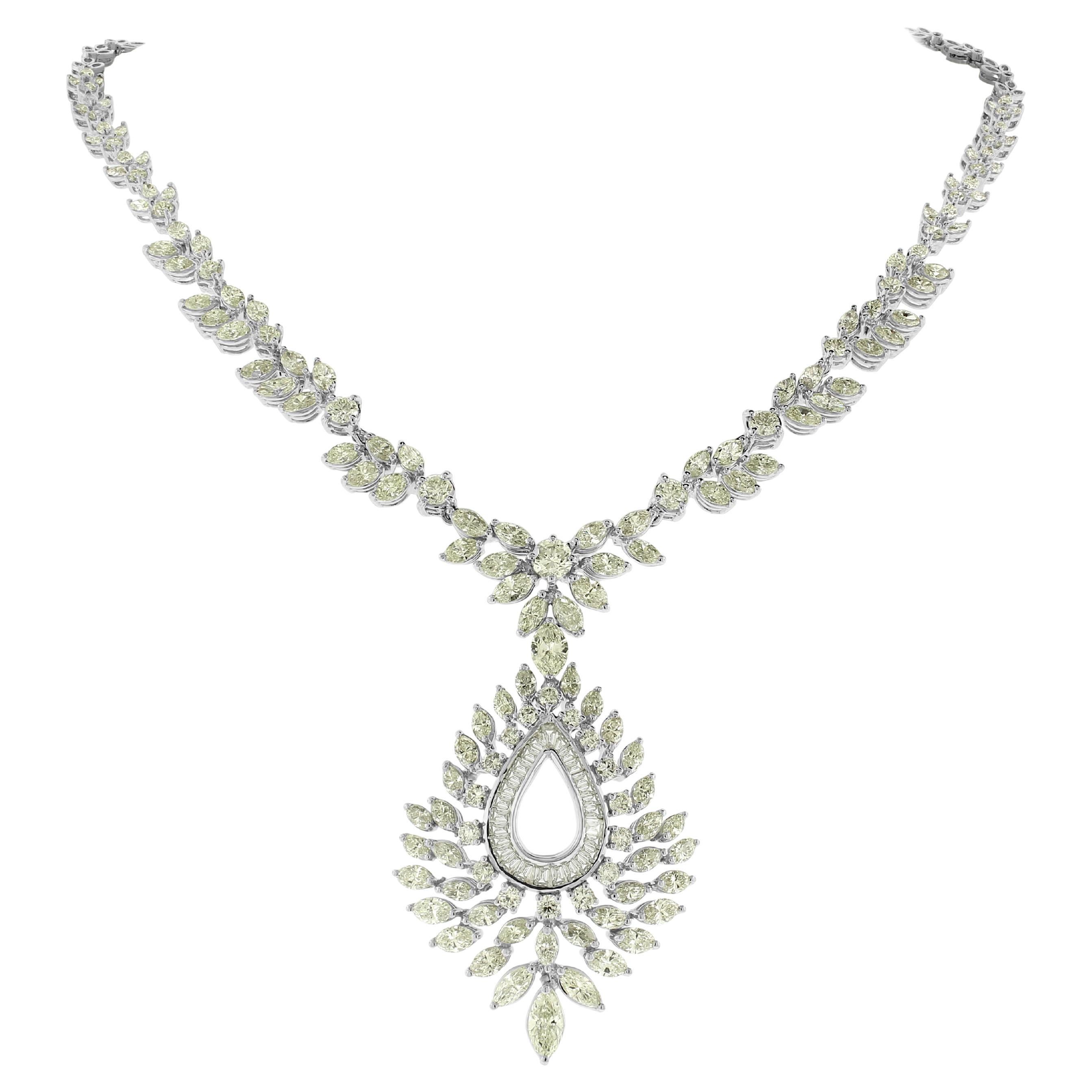 Beauvince Lola Diamond Necklace & Earring Suite '31.39 Ct Diamonds'in White Gold For Sale