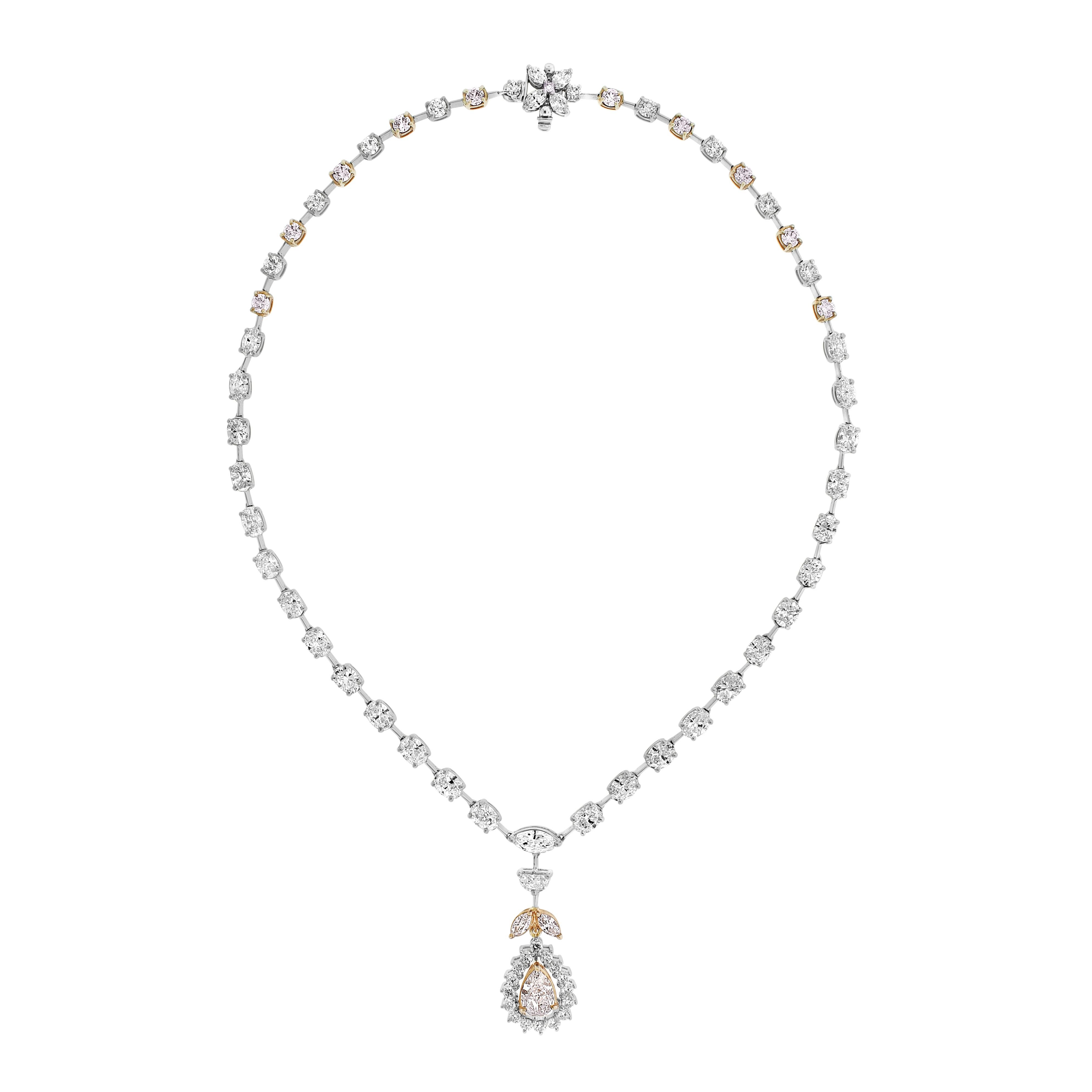 Women's Beauvince Maira Diamond Necklace '19.26 ct Diamonds' in Gold For Sale