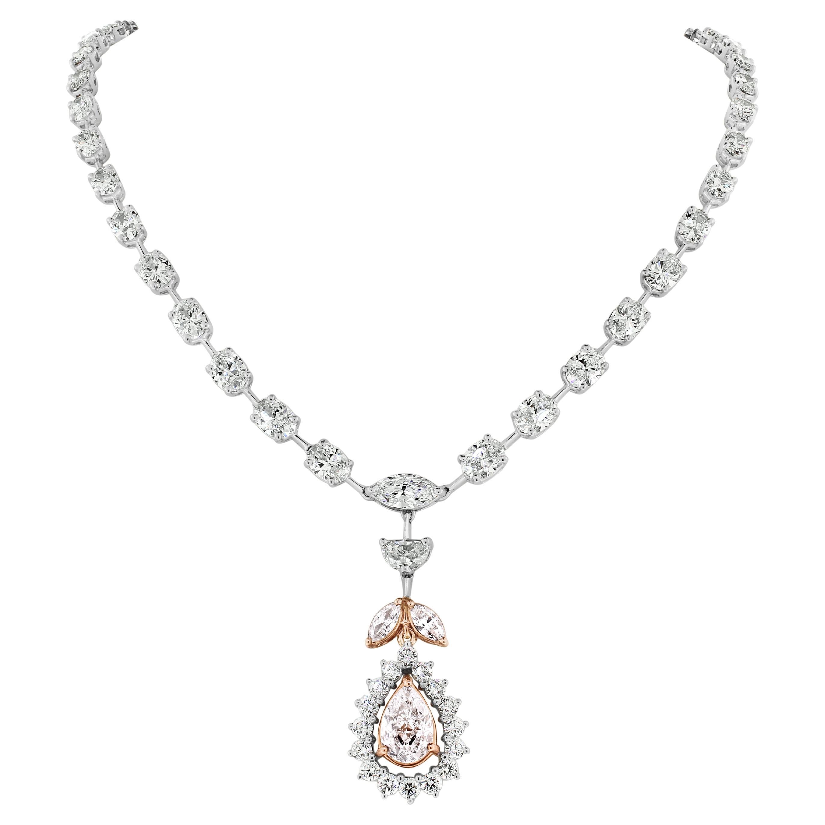 Beauvince Maira Diamond Necklace '19.26 ct Diamonds' in Gold For Sale