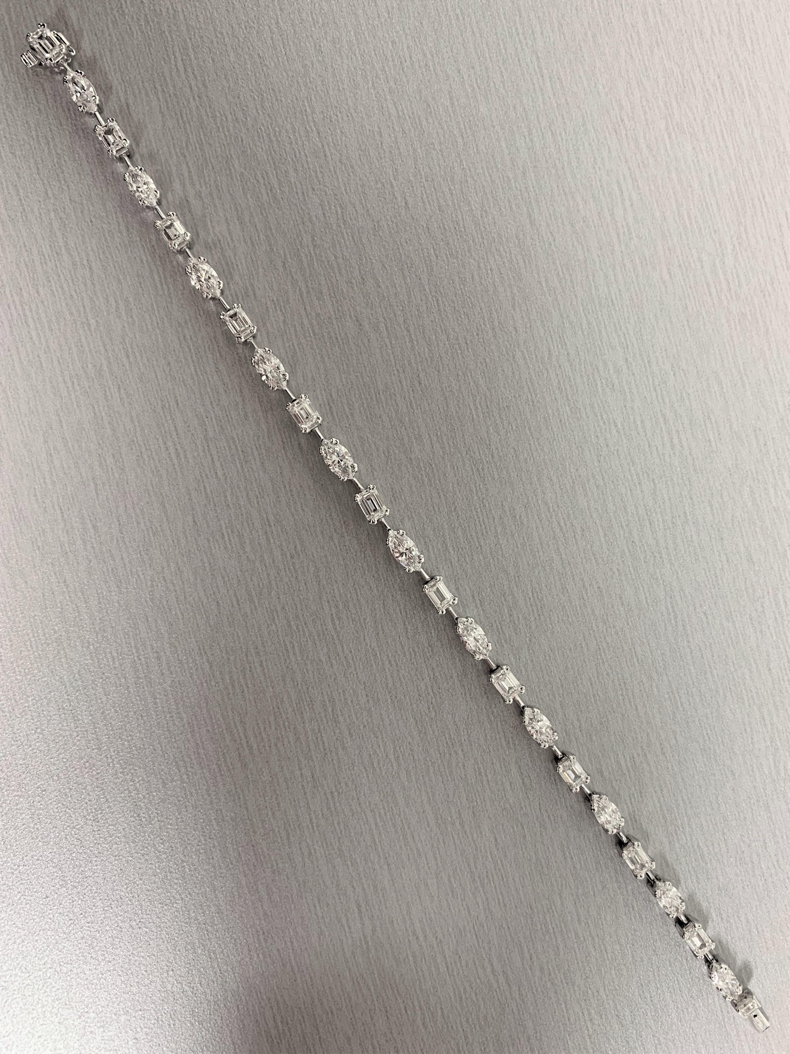 Contemporary Beauvince Marquise and Emerald Cut Diamond Tennis Bracelet in Platinum
