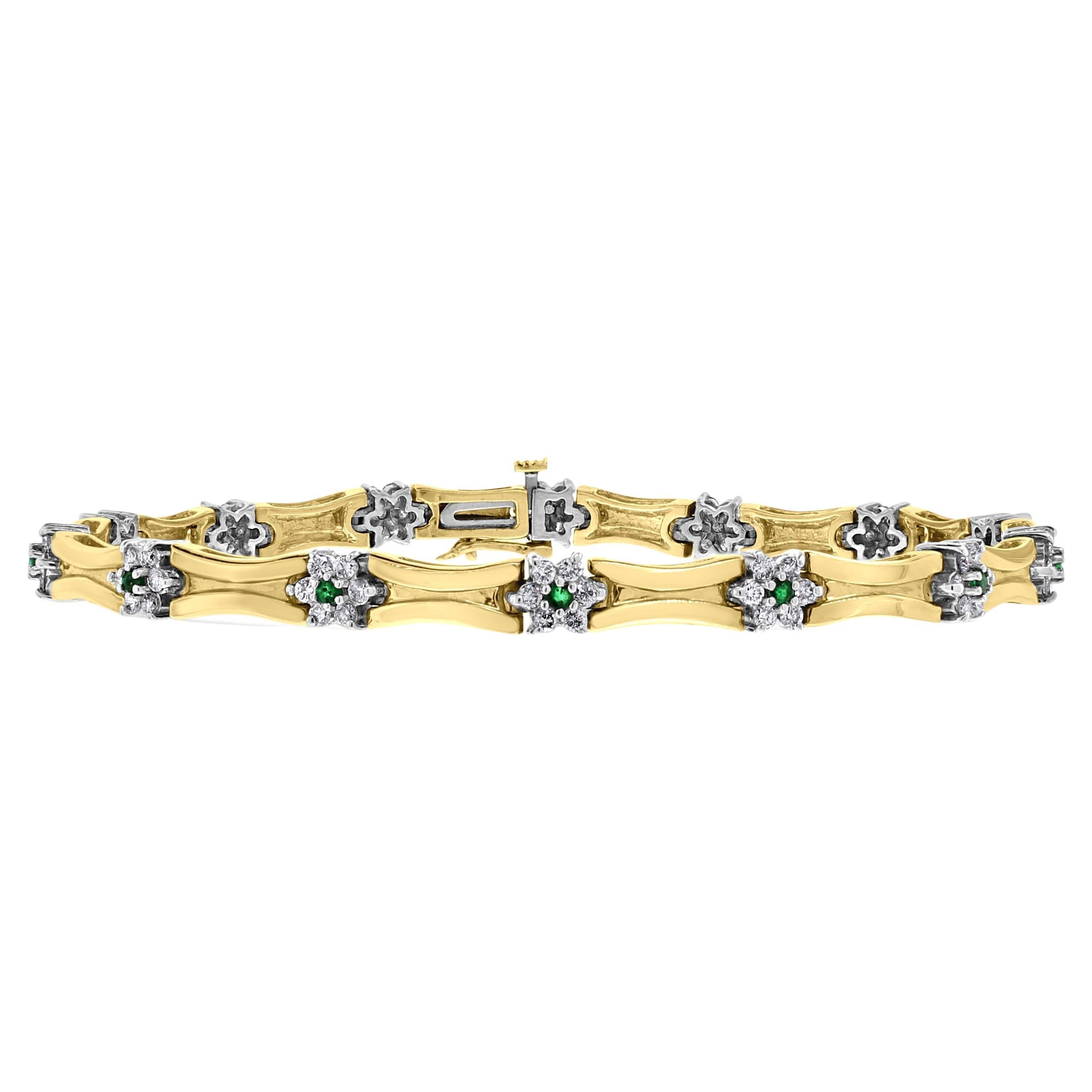 Beauvince Petite Flowers Armband (2,90 Karat Diamanten und Smaragde) aus Gelbgold im Angebot