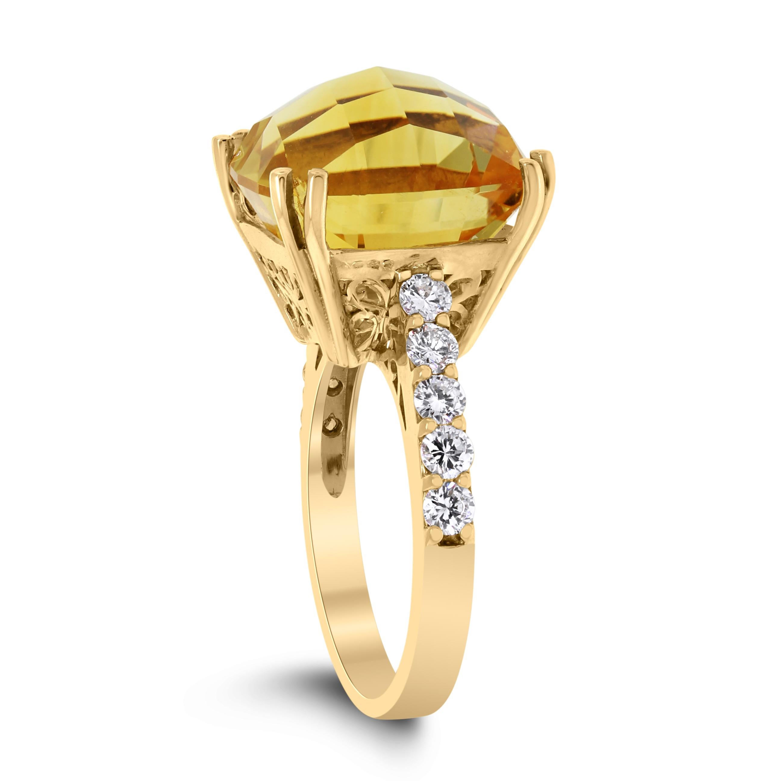 A fiery Citrine set in a Yellow Gold & Diamond setting, this ring is a lush with golden yellow flames. 

Gemstones Type: Citrine 
Gemstones Shape: Square 
Gemstones Weight: 12.86 ct 
Gemstones Color: Orangey Yellow 

Diamonds Shape: Round 
Side