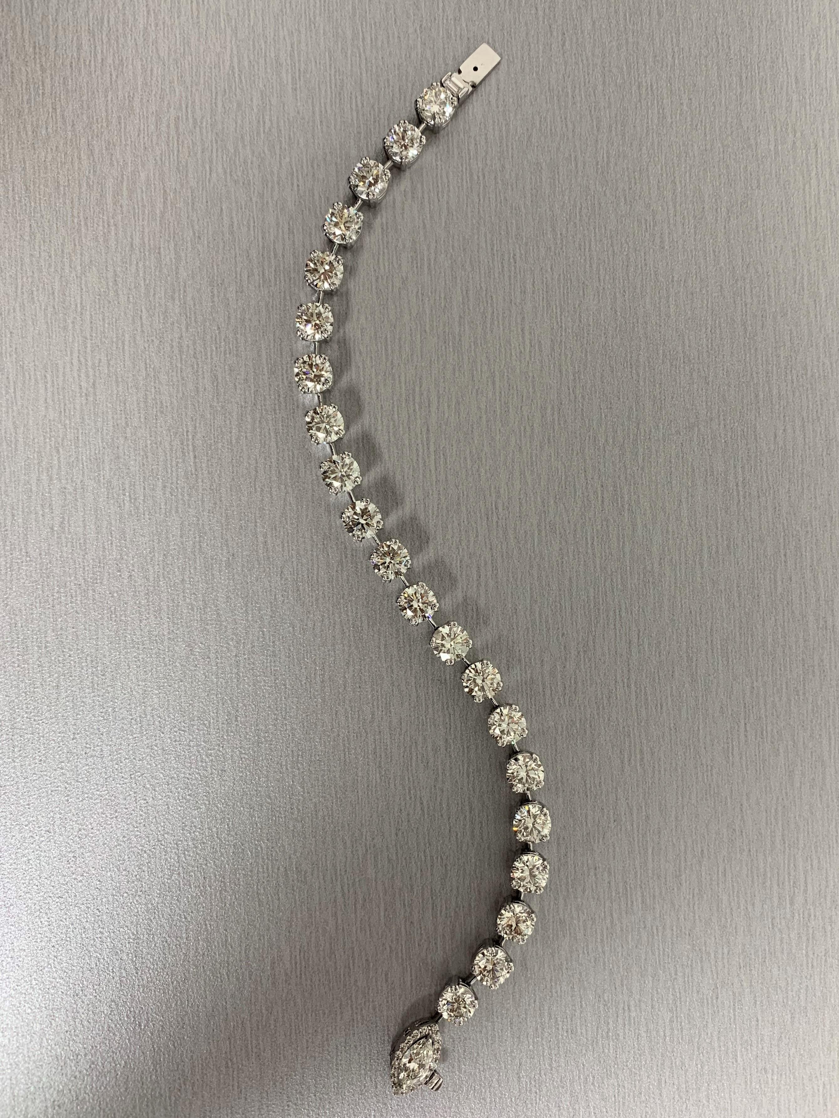 Beauvince Bracelet tennis en platine avec diamants ronds de 15,95 carats Neuf - En vente à New York, NY