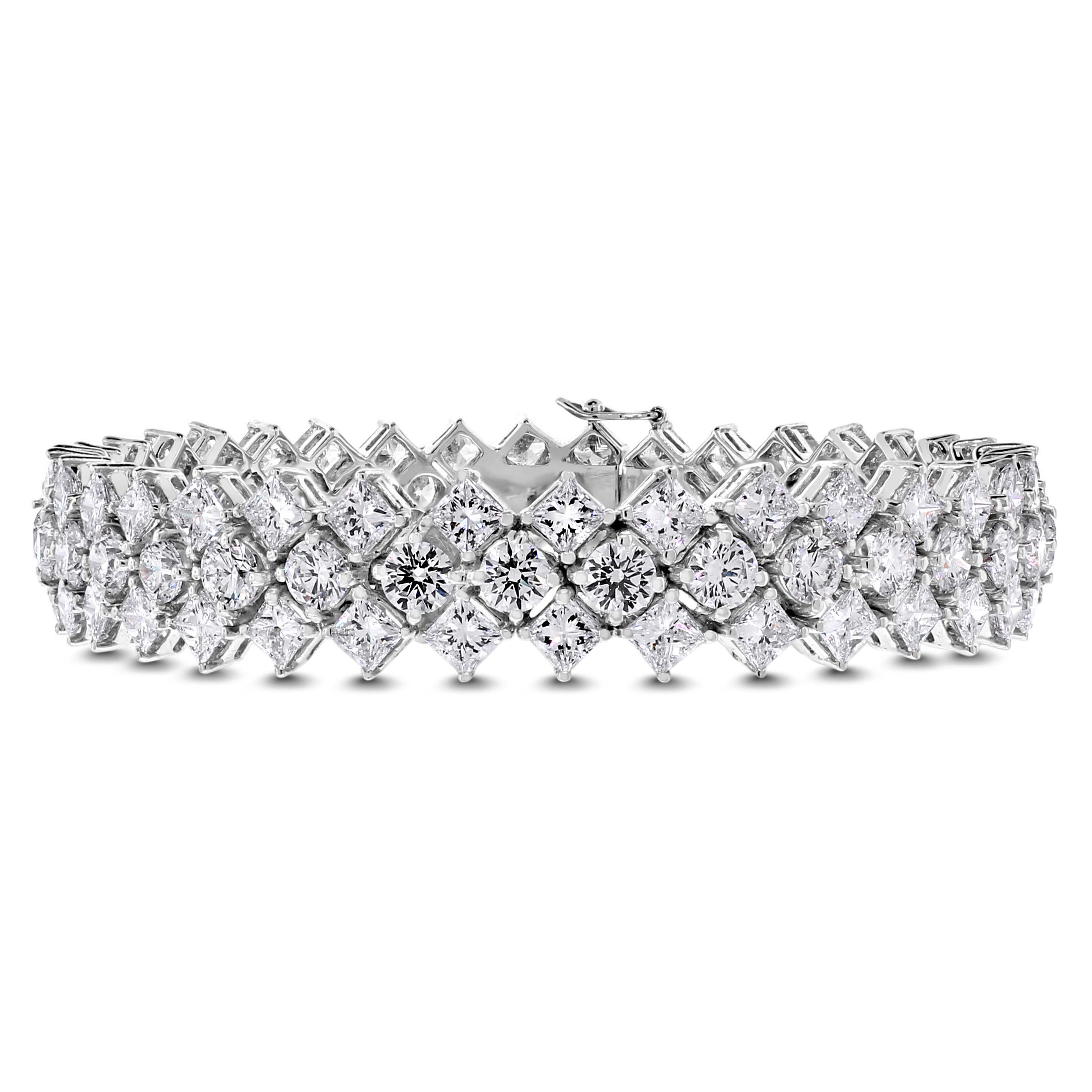 Modern Beauvince Round & Princess Cut Diamond Statement Bangles Set in 18K White Gold