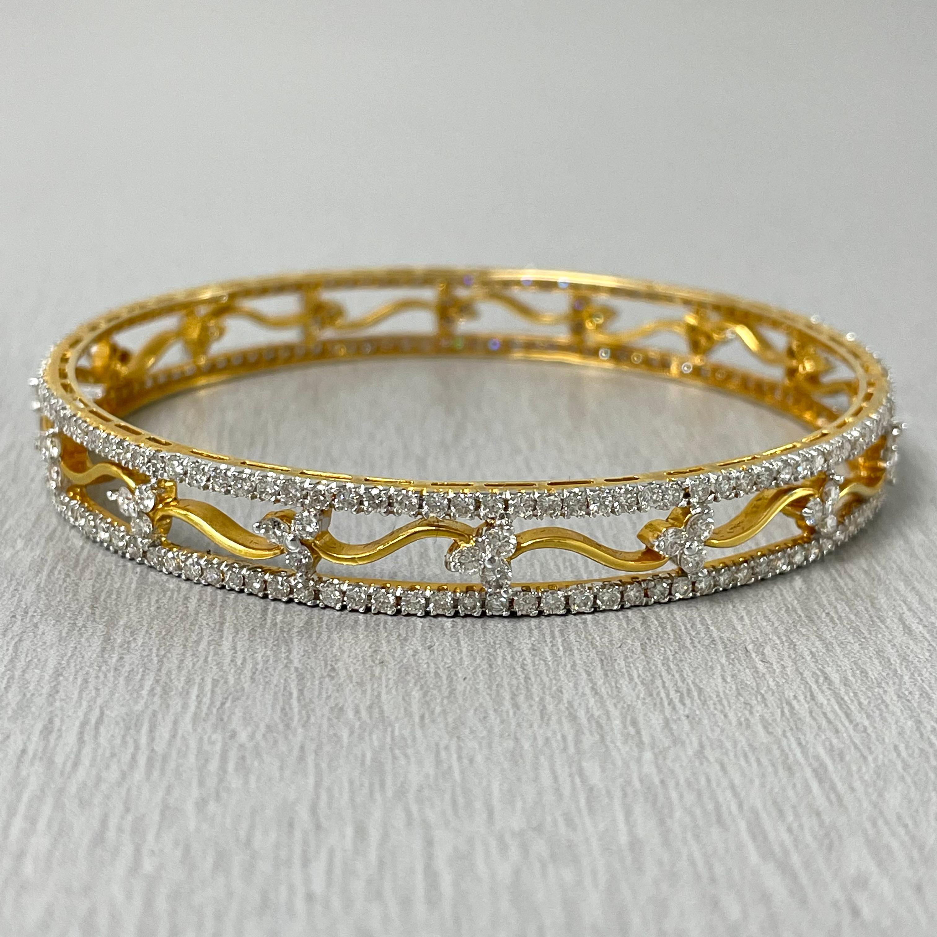 Taille ronde Bracelets en or 18 carats avec diamants Beauvince Sheena (10,59 carats) en vente