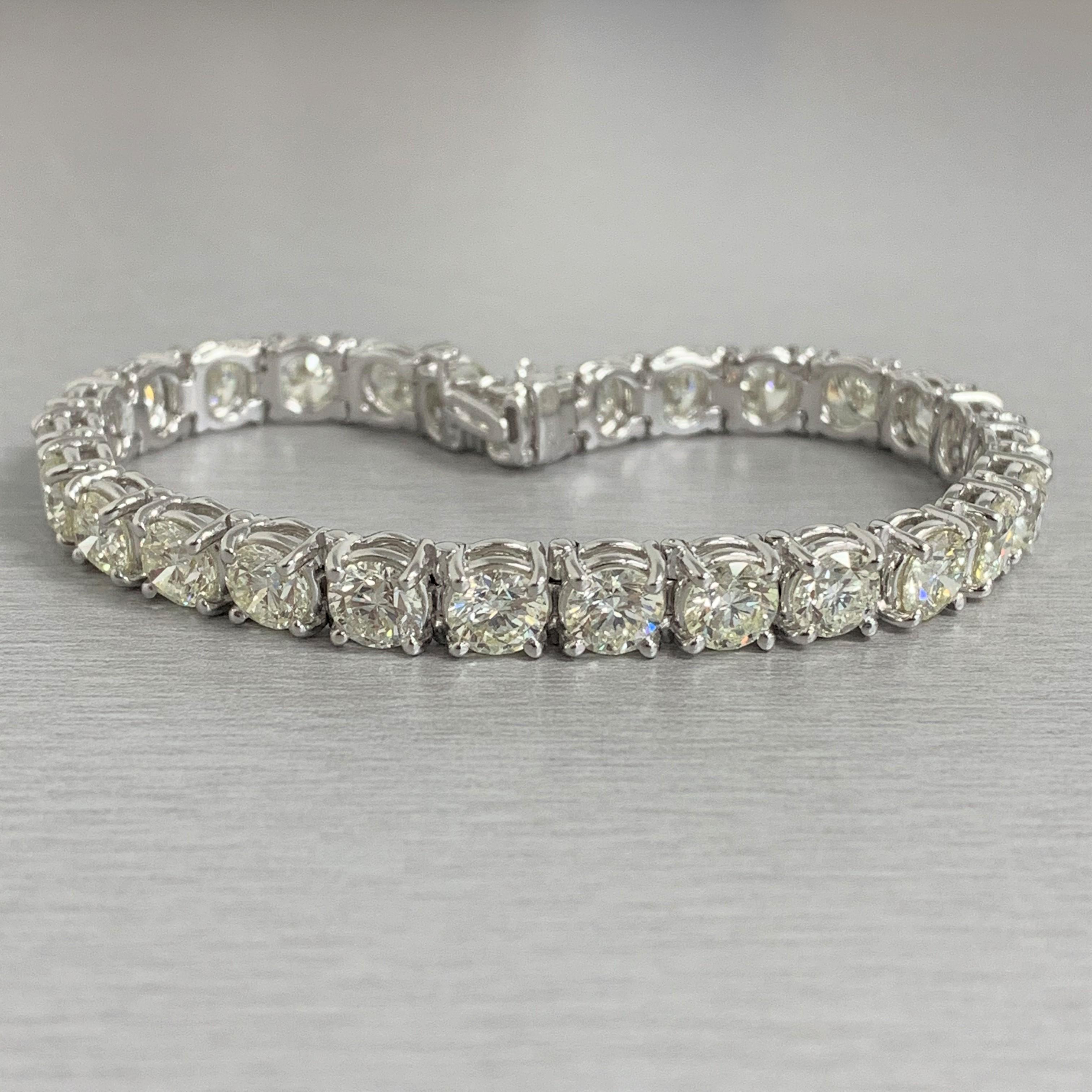 Beauvince Solitaire Diamond 20.05 Carat Tennis Bracelet in White Gold In New Condition In New York, NY