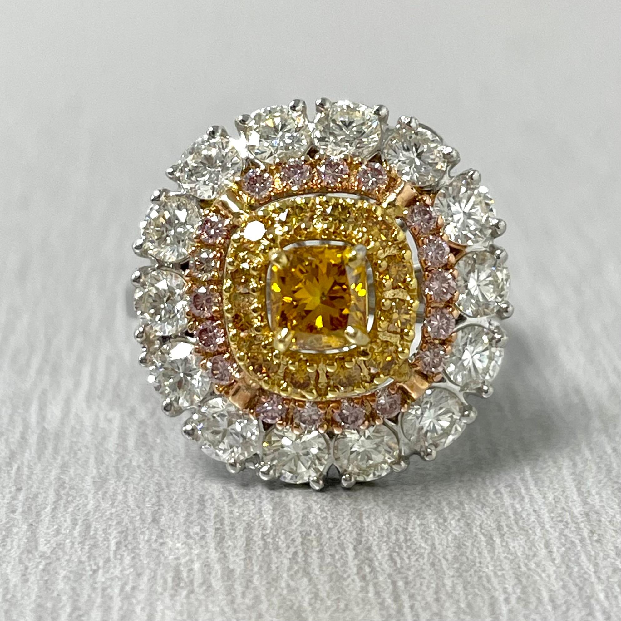 Contemporary Beauvince Sun Diamond Cocktail Ring '2.58 ct Diamonds' in Gold For Sale