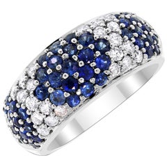 Beauvince, bague tapisserie en or blanc avec saphirs et diamants