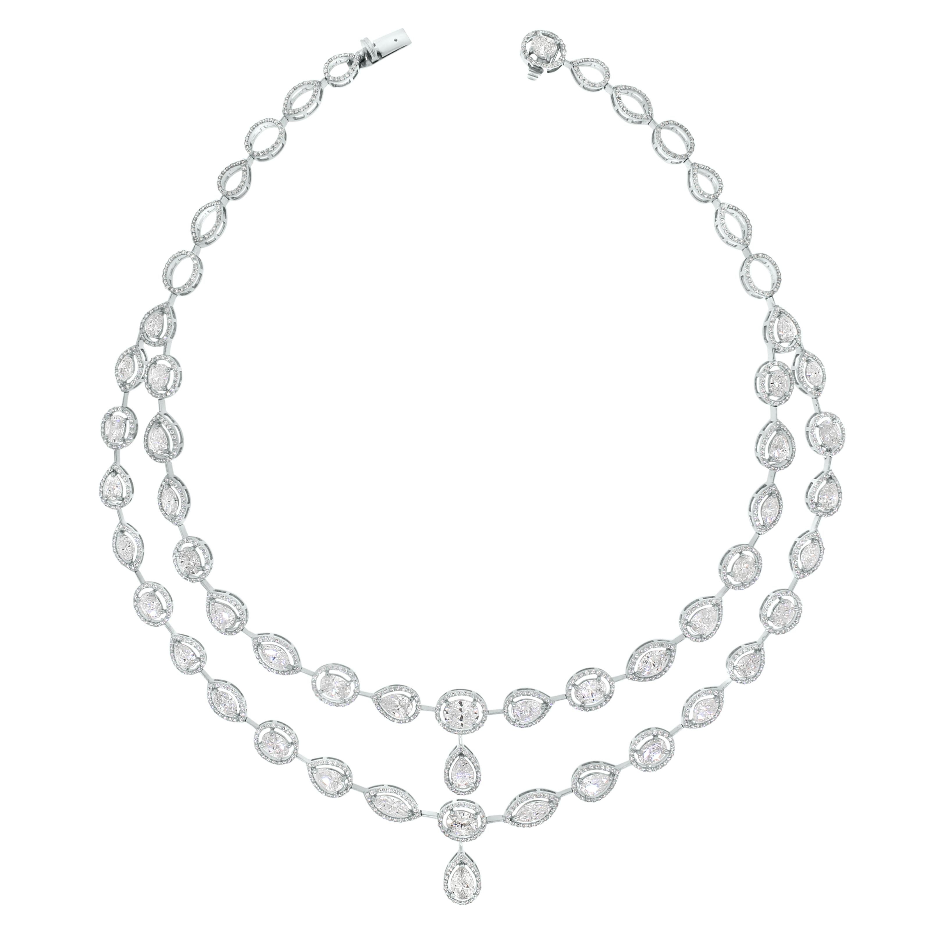Women's Beauvince Tara Necklace and Earrings Suite in White Gold For Sale