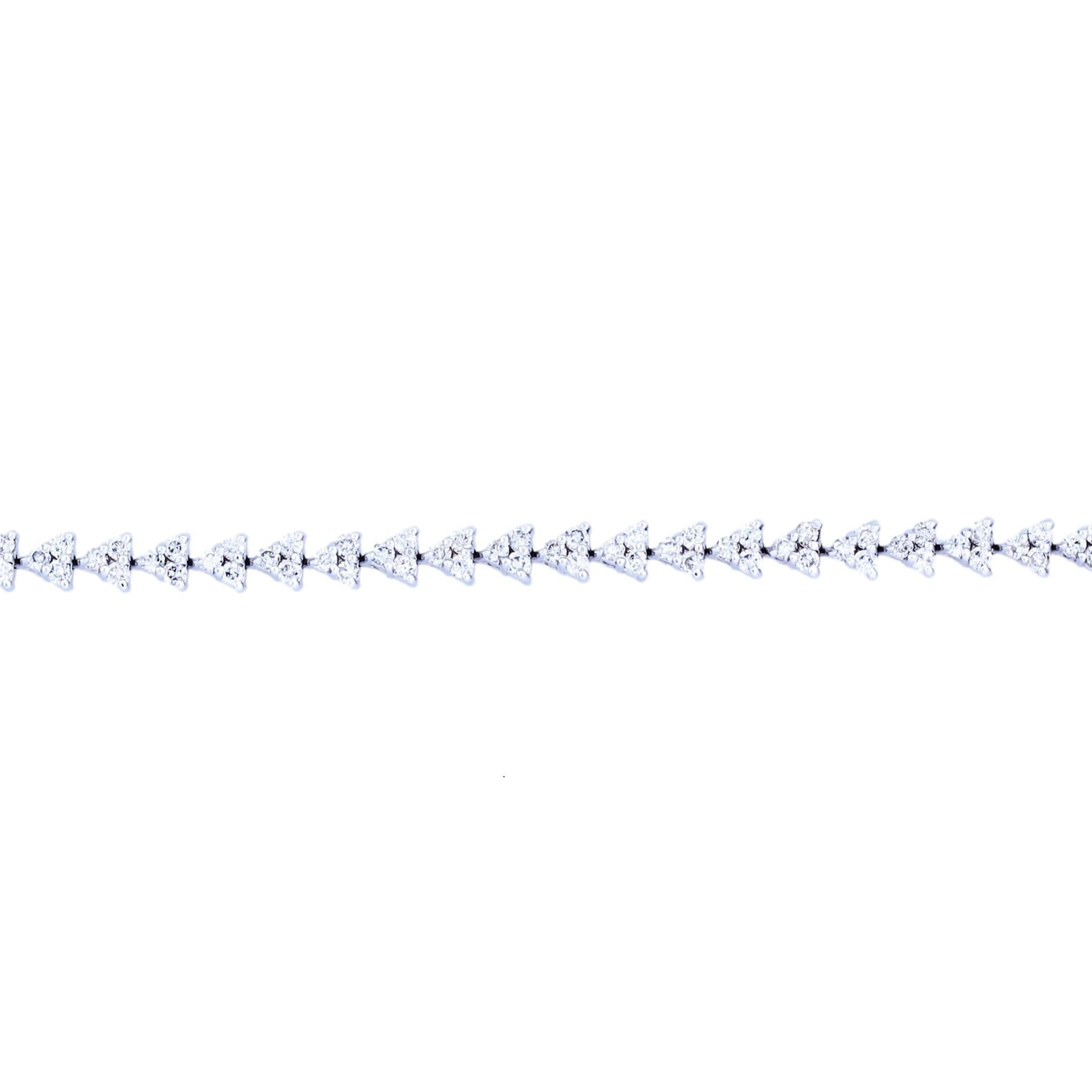 Round Cut Beauvince Tian Diamond Tennis Bracelet (4.98 ct Diamonds) in White Gold For Sale