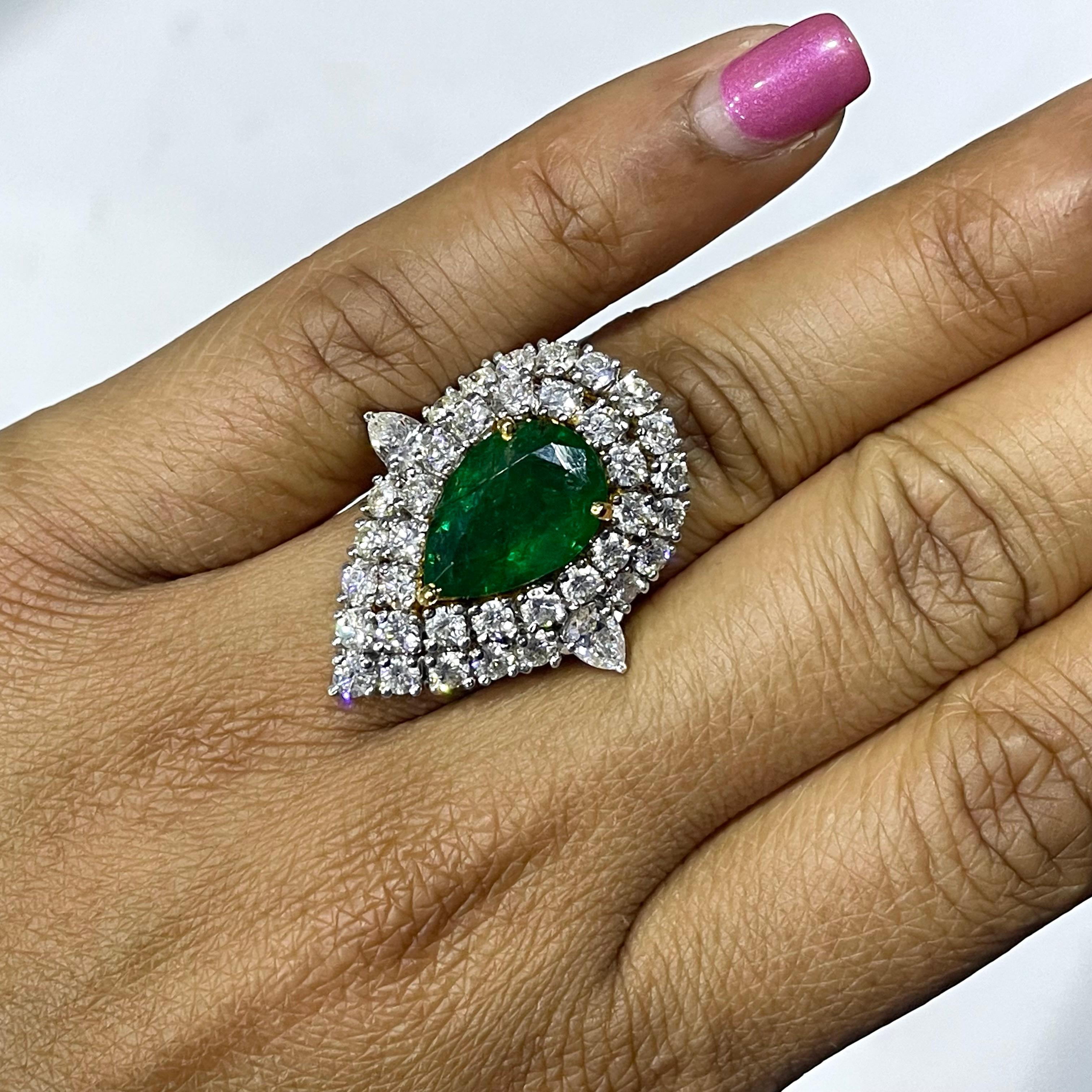 Contemporary Beauvince Yana Halo Ring (8.96 cts Emerald & Diamonds) in Gold For Sale
