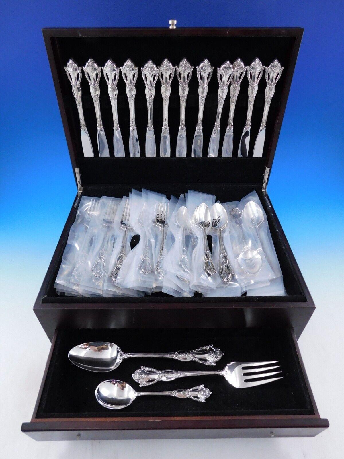Splendido set di posate in argento sterling Beauvoir by Tuttle, 63 pezzi. Questo set comprende:

12 coltelli, 9