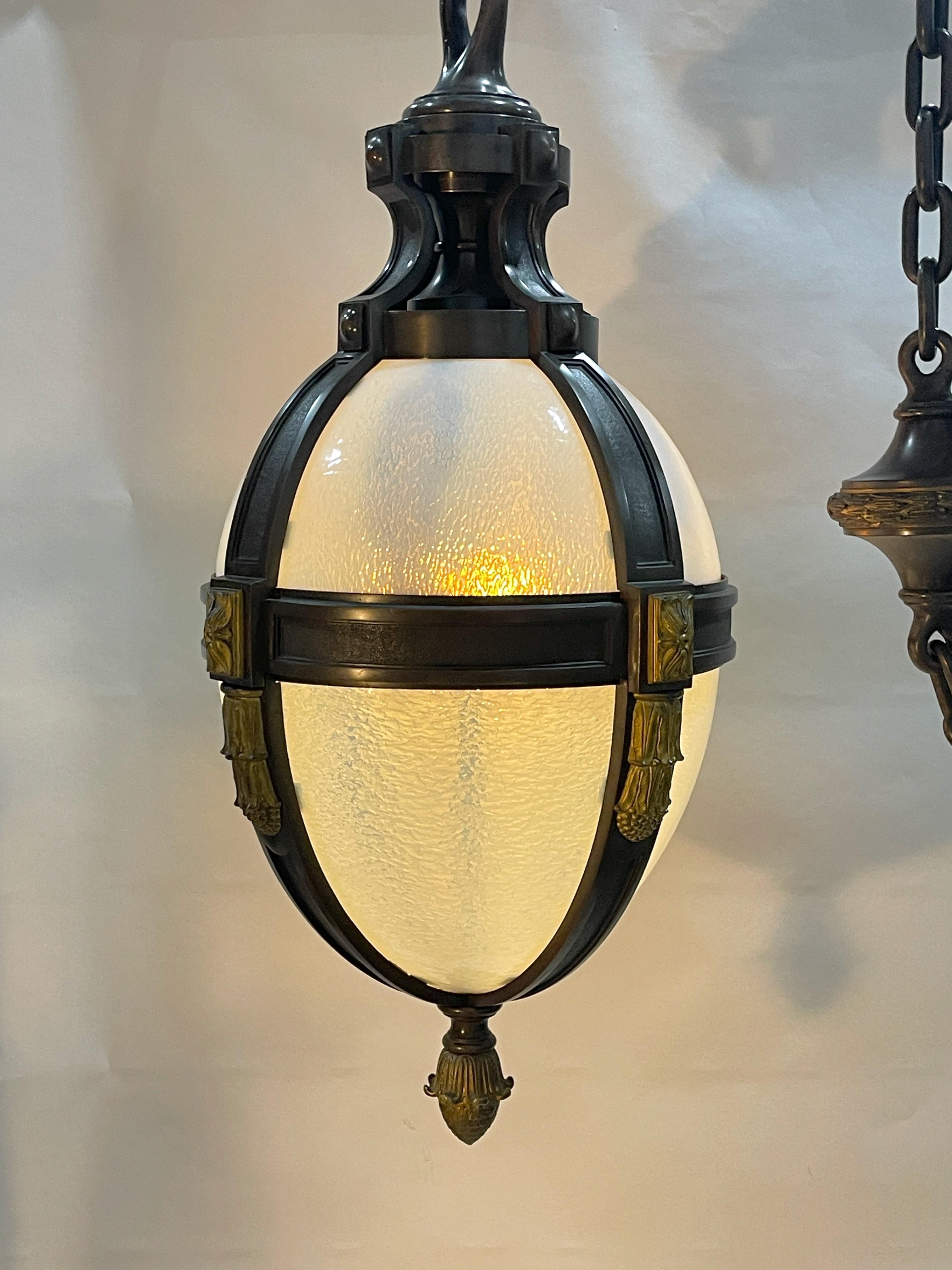Beaux Arts Bronze eiförmiger Anhänger aus Michigan Central Station, Detroit im Angebot 3