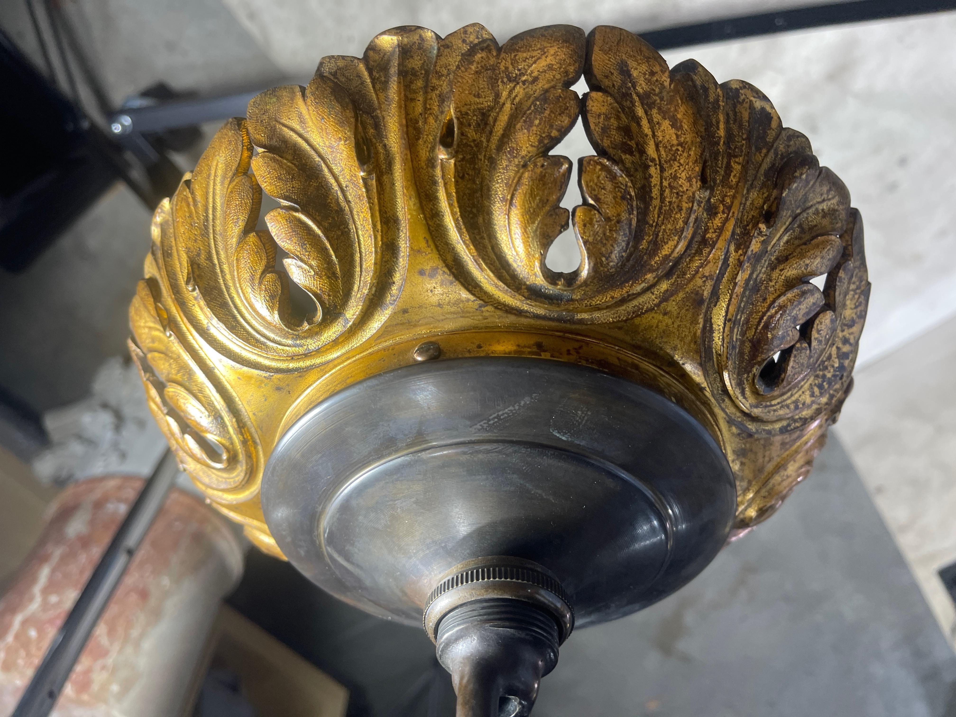 Beaux Arts Bronze eiförmiger Anhänger aus Michigan Central Station, Detroit im Angebot 5