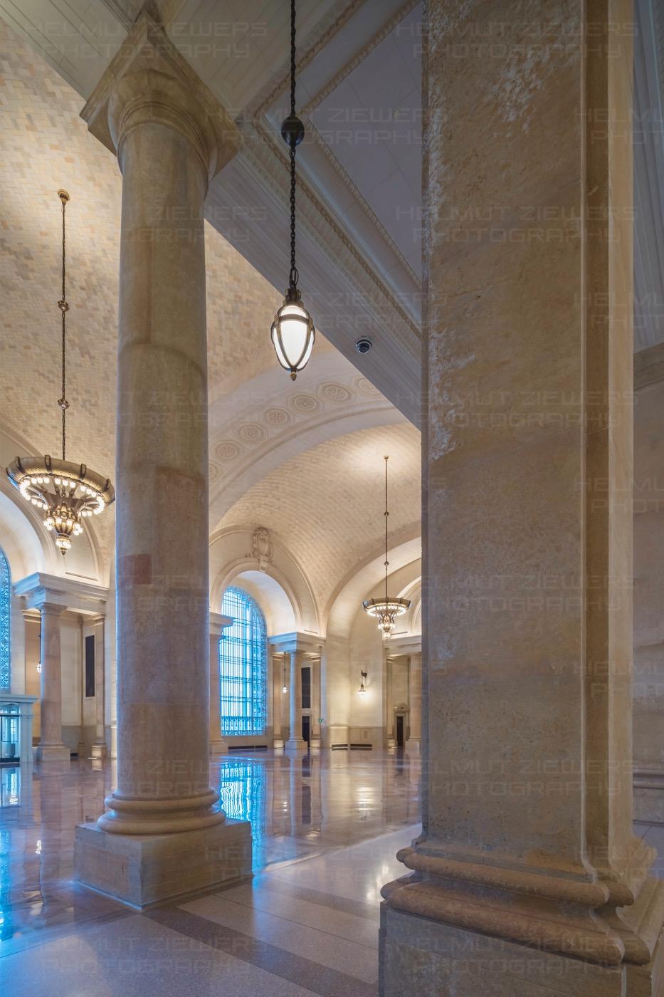 Beaux Arts Bronze eiförmiger Anhänger aus Michigan Central Station, Detroit im Angebot 9