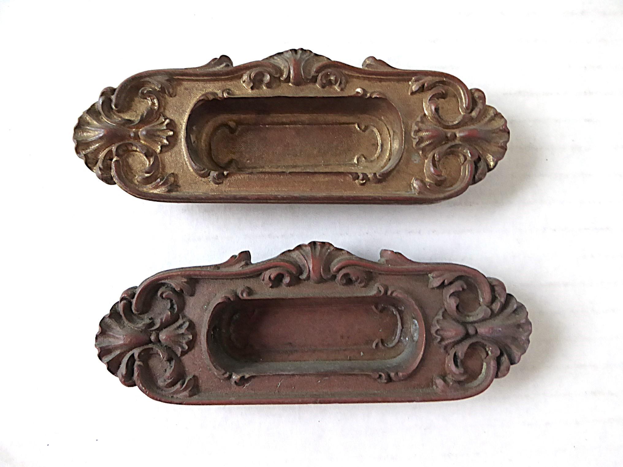 Tiradores de guillotina de bronce ornamentados Beaux Arts de Gravelot The Chatsworth NYC 1900 Bronce en venta