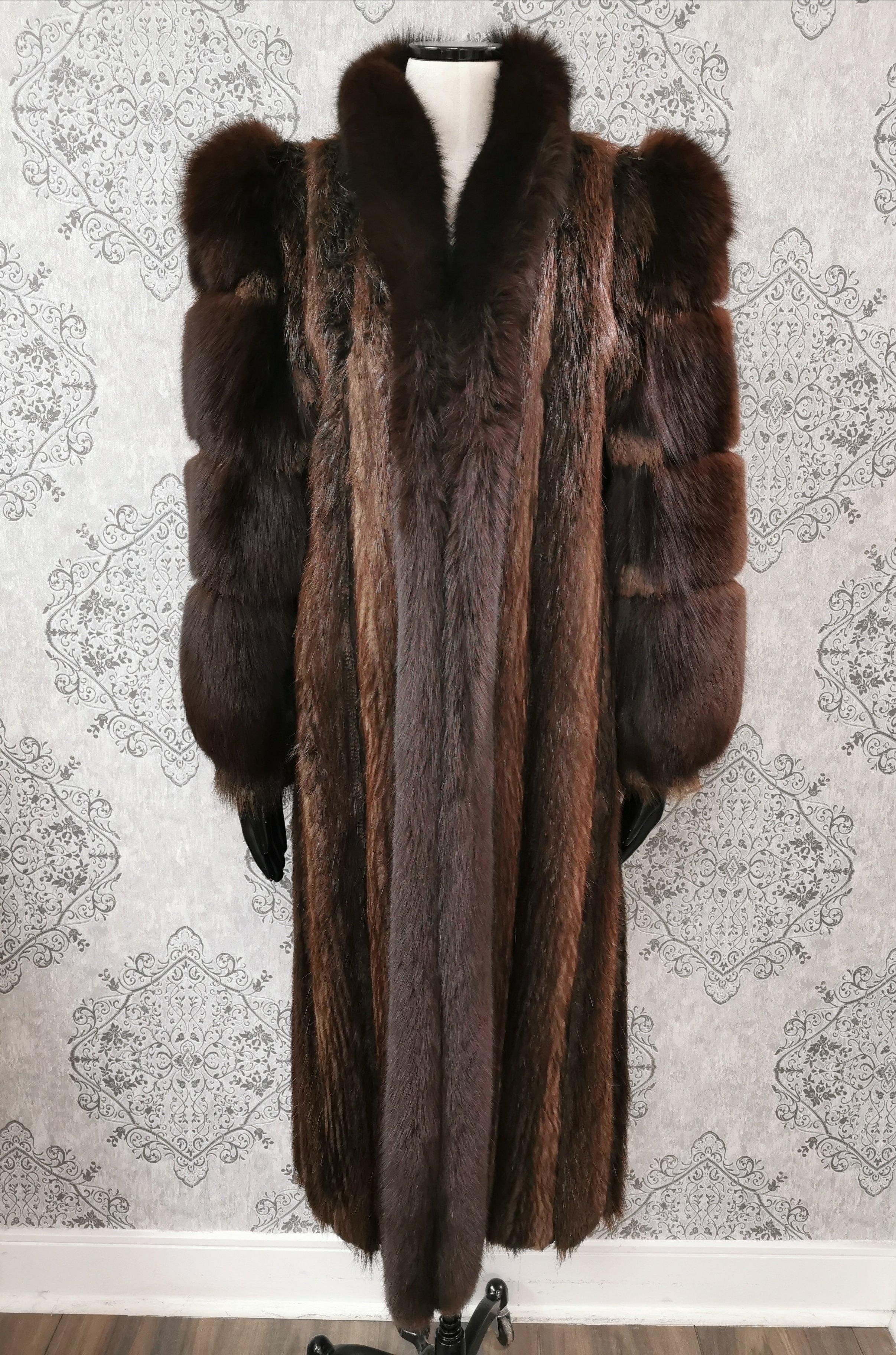 PRODUCT DESCRIPTION:

Brand new luxurious Paul Madger Beaver fur mid-length coat with dyed shadow fur collar trim and sleeves

Condition: Like new

Closure: Hooks & Eyes

Color: Brown

Material: Beaver fur and Fox fur

Garment type: Mid-length