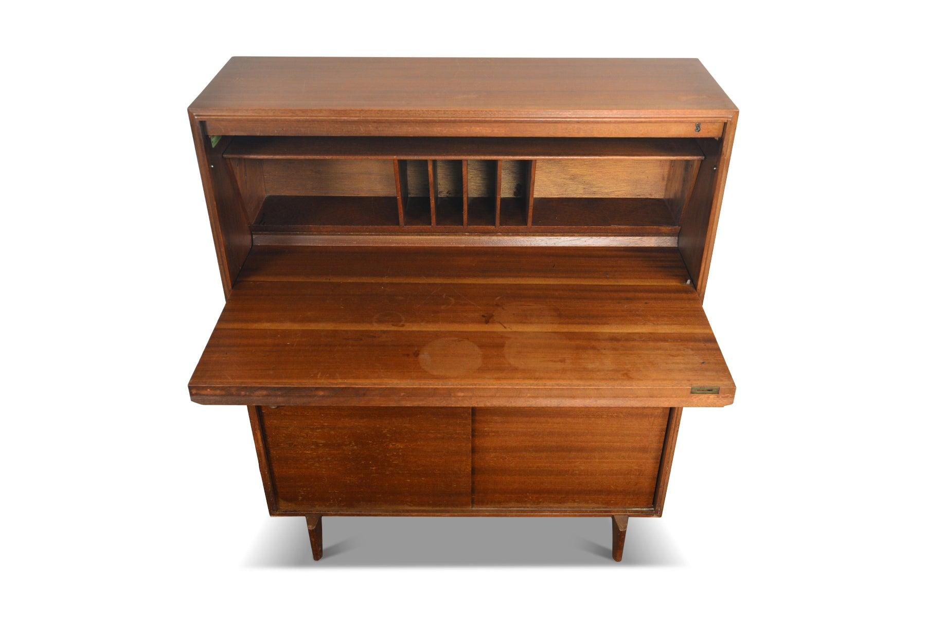 Beaver + Tapley Multi-Width Secretary Desk In Excellent Condition In Berkeley, CA
