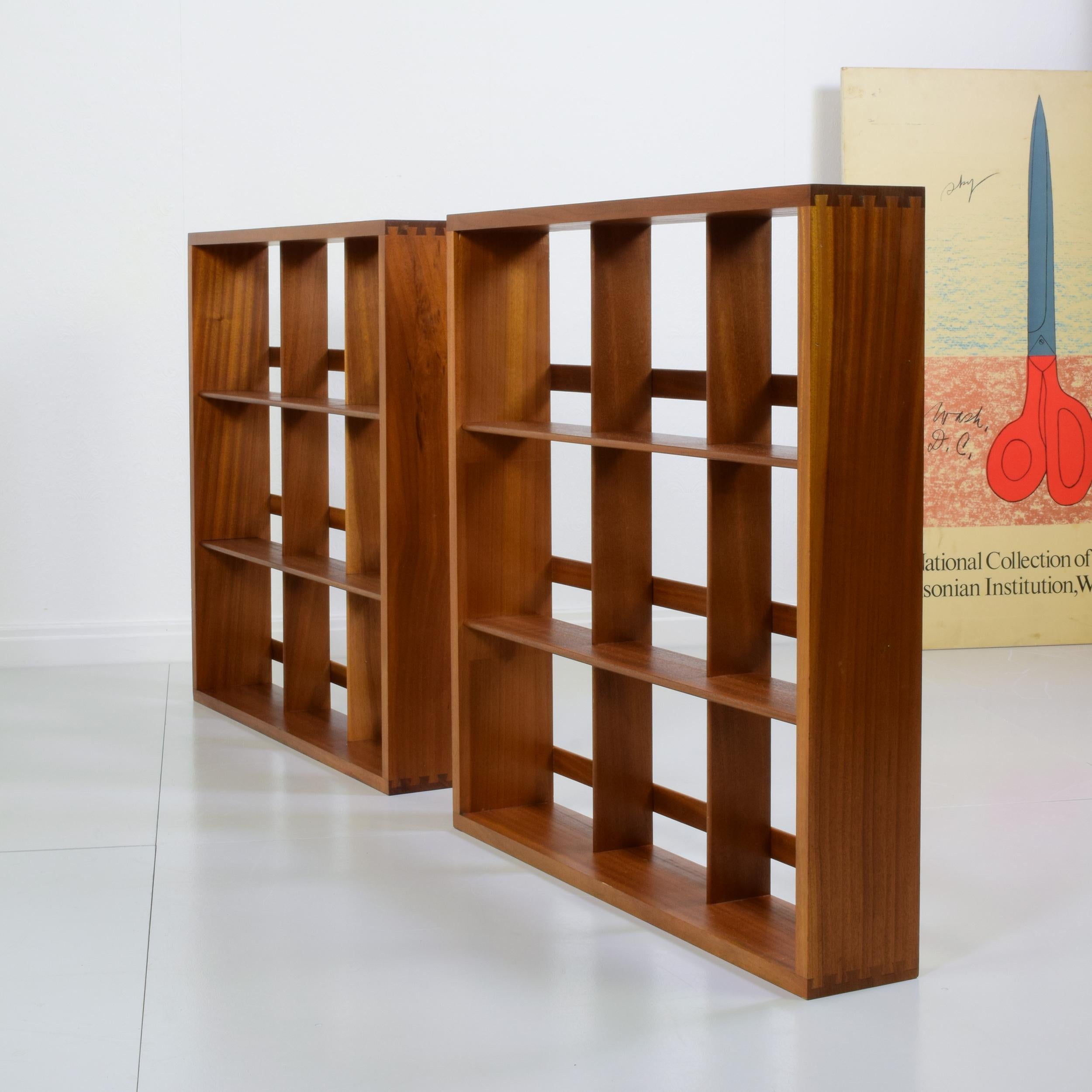 A pair of Beaver and Tapley 'Penguin Bookshelf' units, designed 1956

Classic 1950's shelf units, designed in collaboration with Penguin Books, and dimensioned to fit the books perfectly.

These can be either floor-standing or wall-hung. These