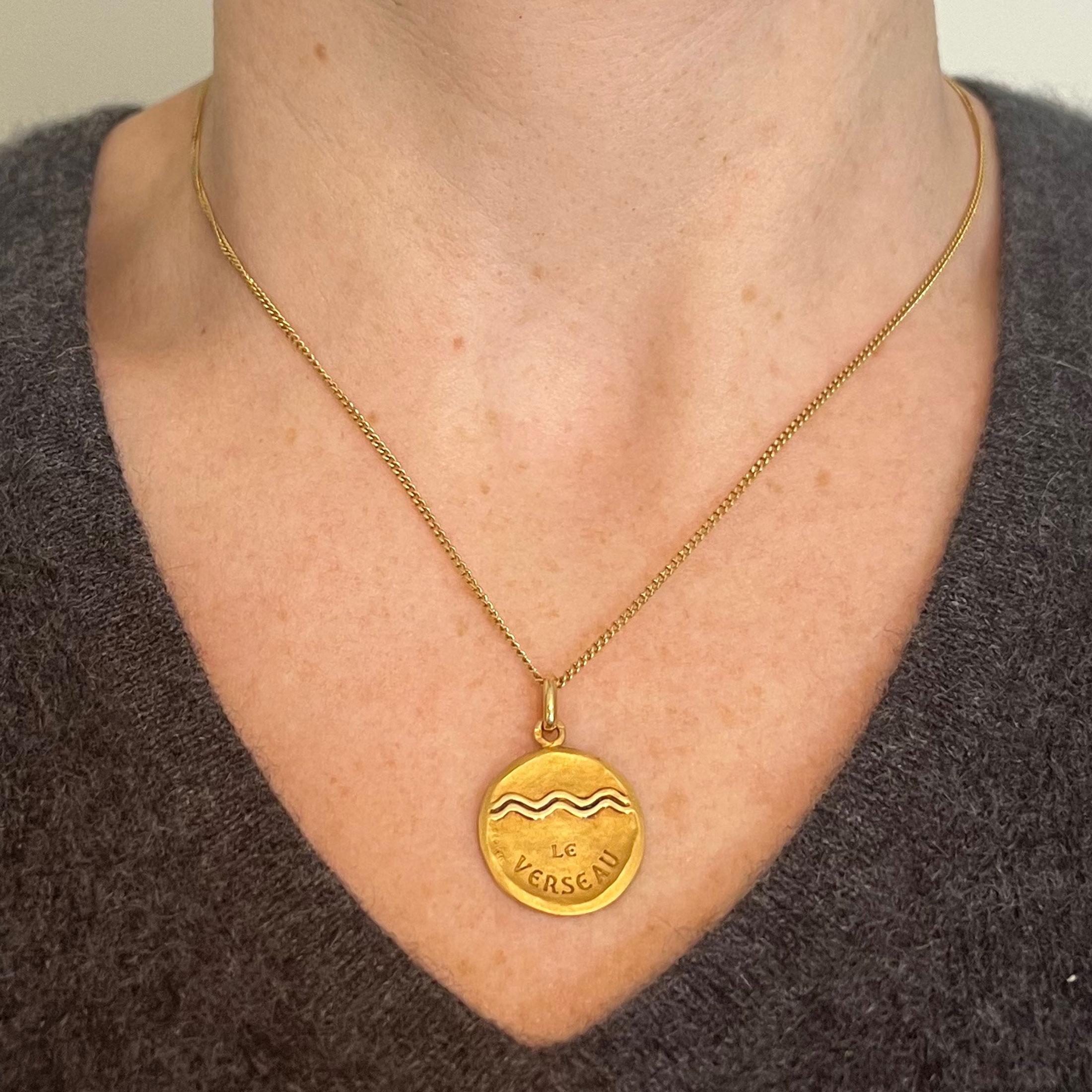 Women's or Men's Becker French Zodiac Aquarius Starsign 18K Yellow Gold Charm Pendant For Sale