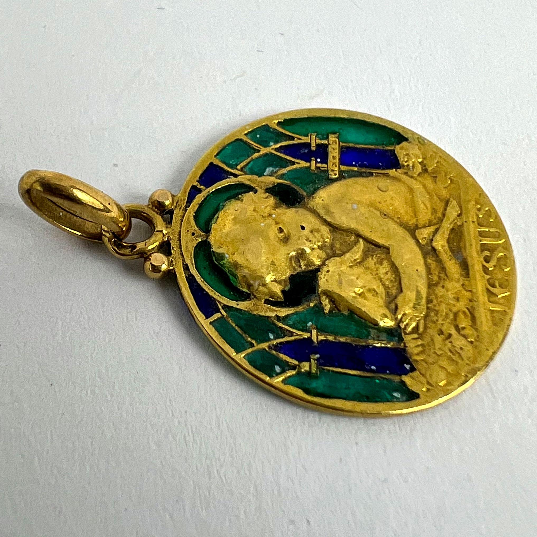 Medaglia con ciondolo Becker Gesù Agnello di Dio Plique A Jour smaltata in oro giallo 18 carati in vendita 15