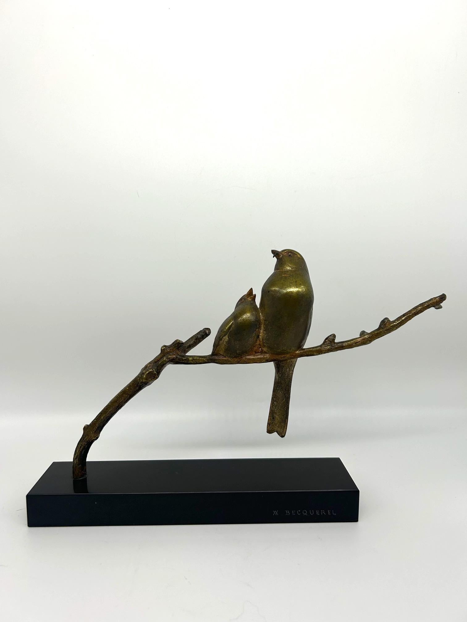 Art-Deco-Skulptur von Vögeln auf einem Ast mit patentierter Bronze auf einem schwarzen Marmorsockel 
signiert von dem Künstler André Vincent Becquerel 