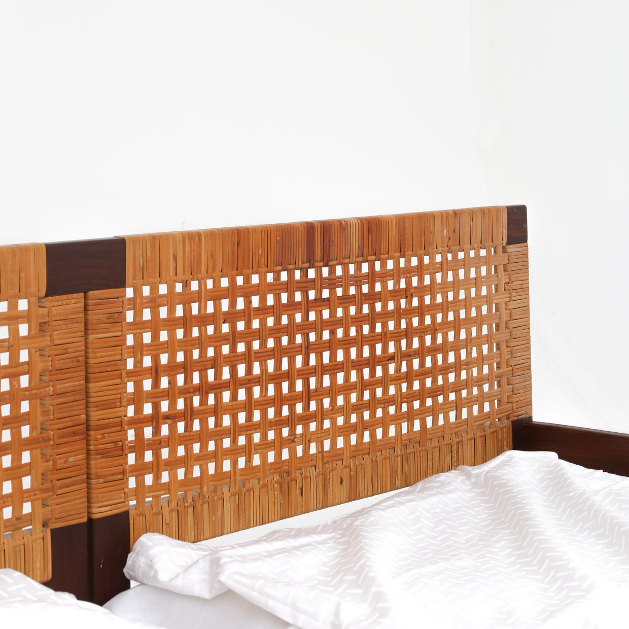 Bed by Hans J. Wegner In Good Condition In Copenhagen, DK