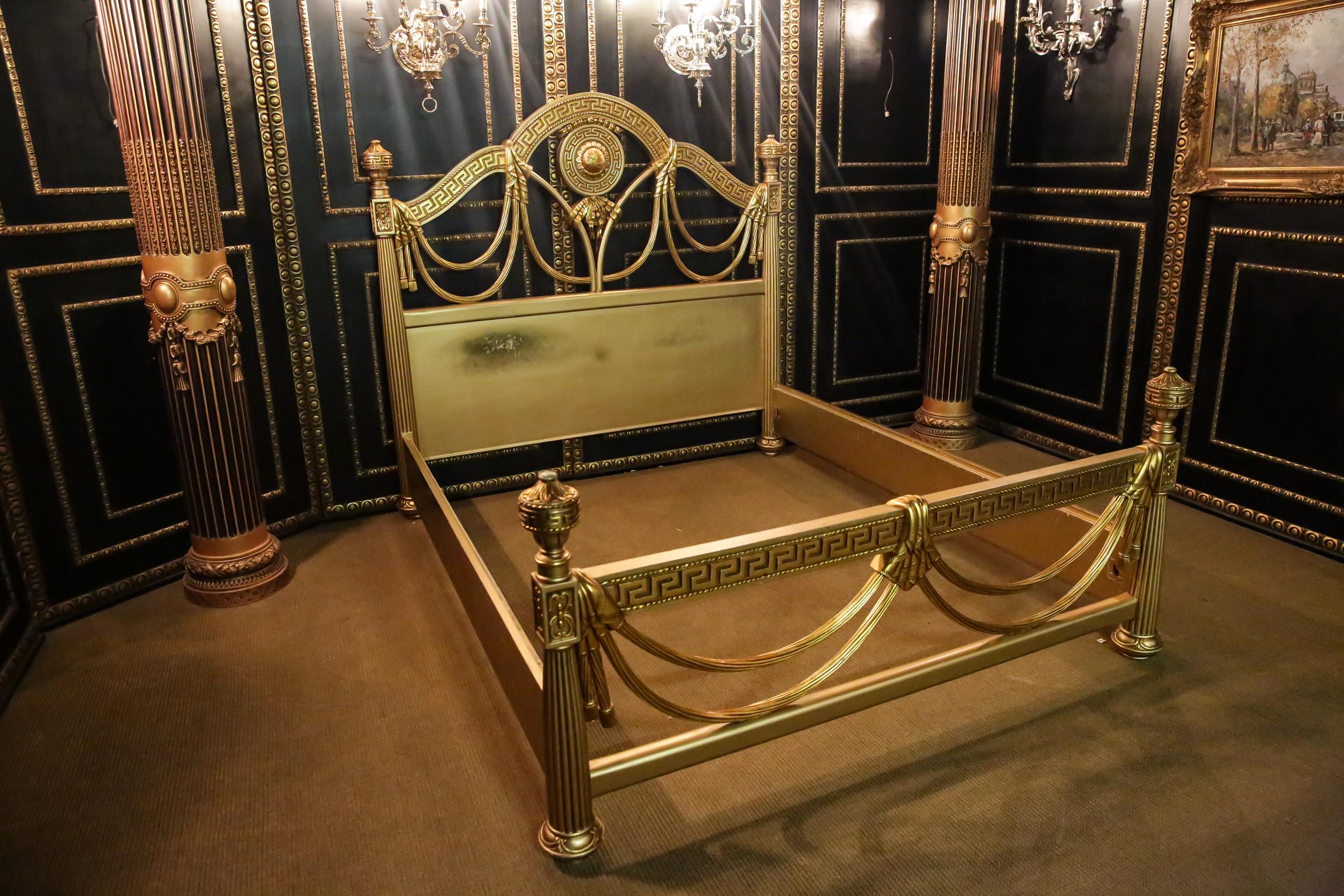 Bed Carved in Versace Style Poliment Gold High Quality 3