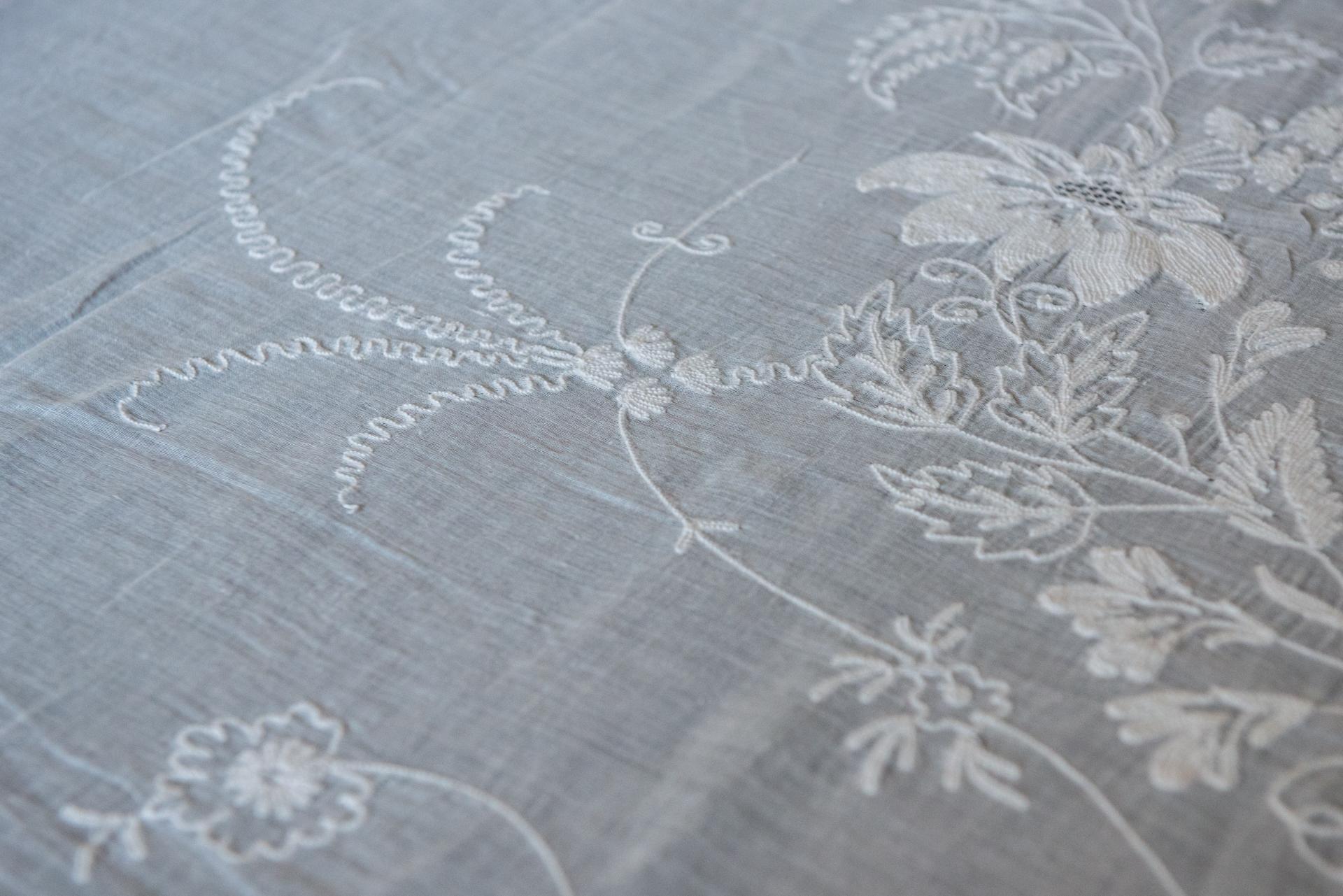 Rare Bed Cover or Tablecloth in Corneline Tissue 1