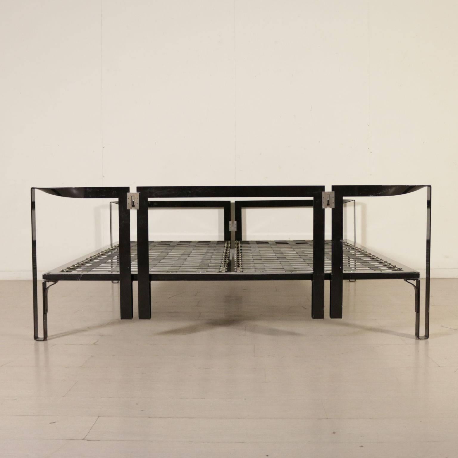 Bed Designed by Tobia Scarpa Lacquered Metal Vintage, Italy, 1980s 8
