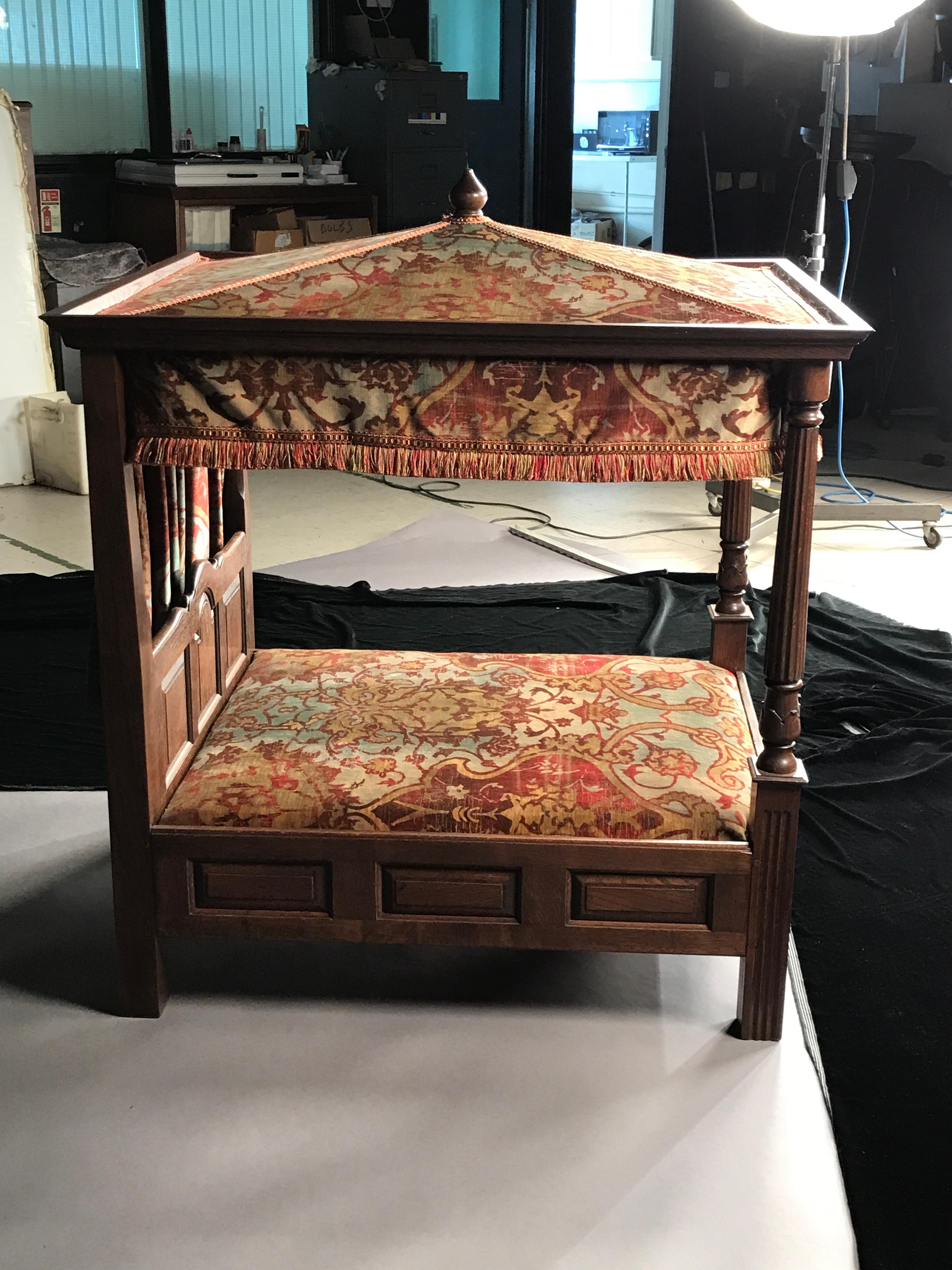 Bed Dog Sample Dolls Tester 4 Poster Upholstered Antiquarian Jacobean Style Oak 5