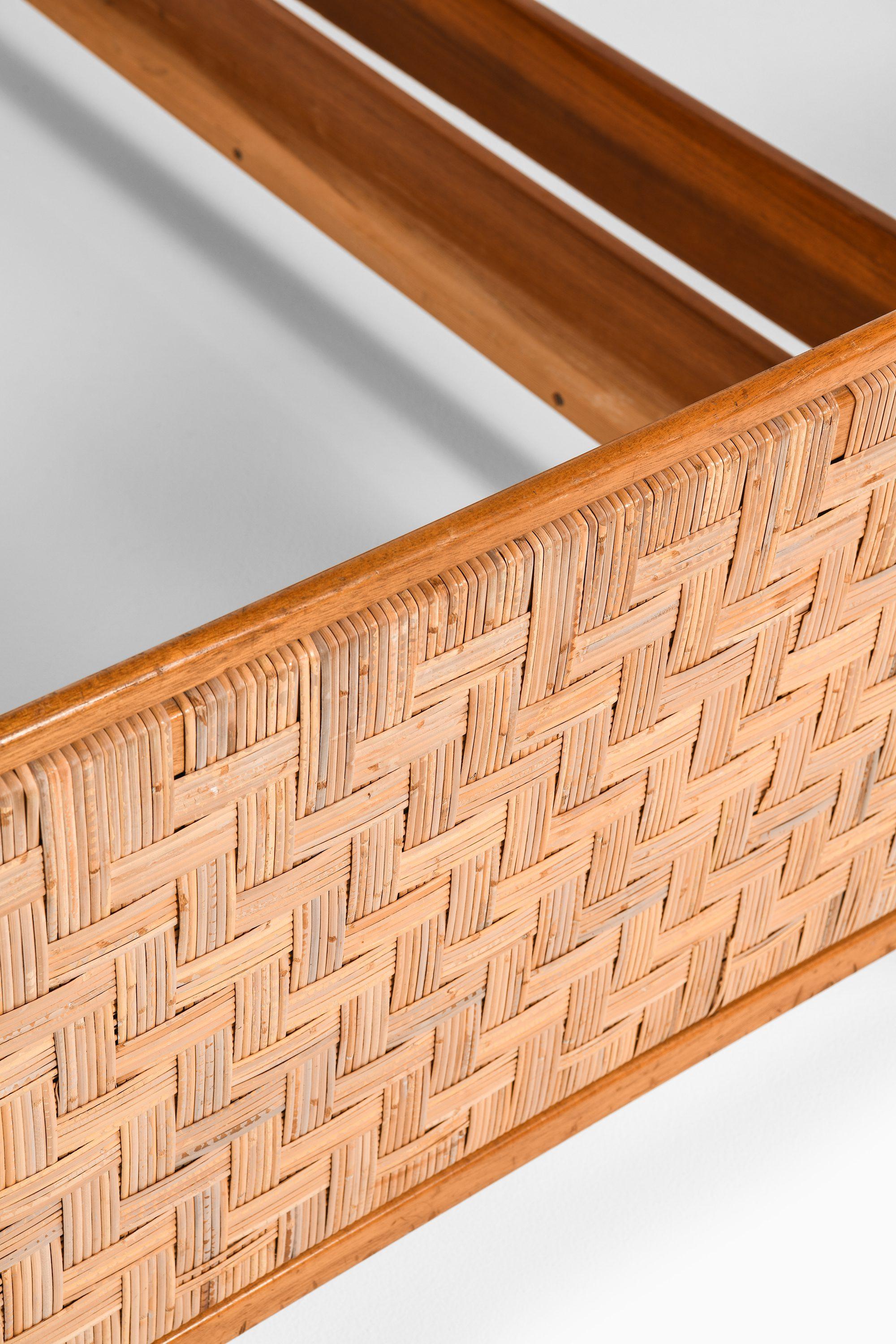 Swedish Bed Frames in Mahogany and Woven Cane by Josef Frank, 1940's For Sale