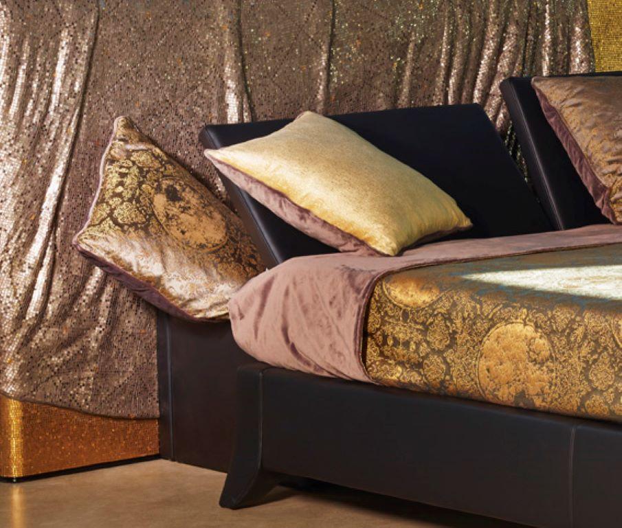 Tête de lit tête de lit en mosaïque artistique 3D avec base en platine doré et boîte en cuir, ouverte par moteur Neuf - En vente à London, GB
