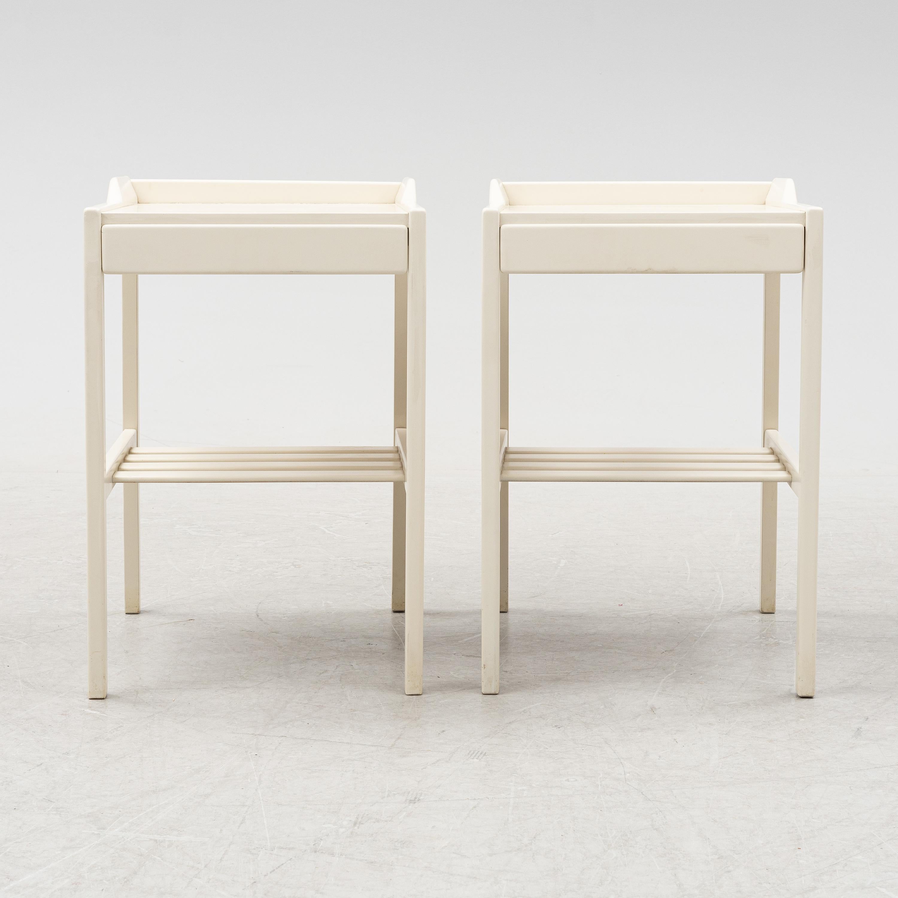 Swedish Bed Side Tables Bertil Fridhagen for Bodafors, 1960s, White Lacquer For Sale