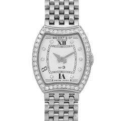 Bedat n° 3 Tonneau Steel Silver Dial Montre à quartz pour femmes 304.051.109