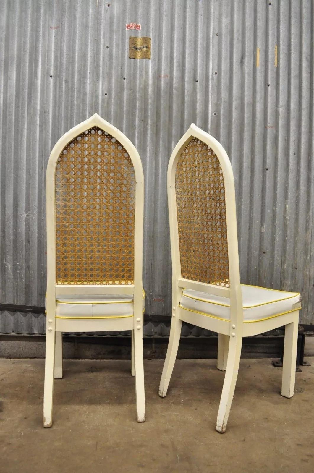 Canne Bedell Vintage Hollywood Regency Cane Back Pagoda Dining Side Chairs (B) - Pair en vente