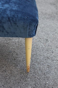 Camera da letto Coppia di sedie Midcentury Design italiano Tessuto blu Piedi bianchi