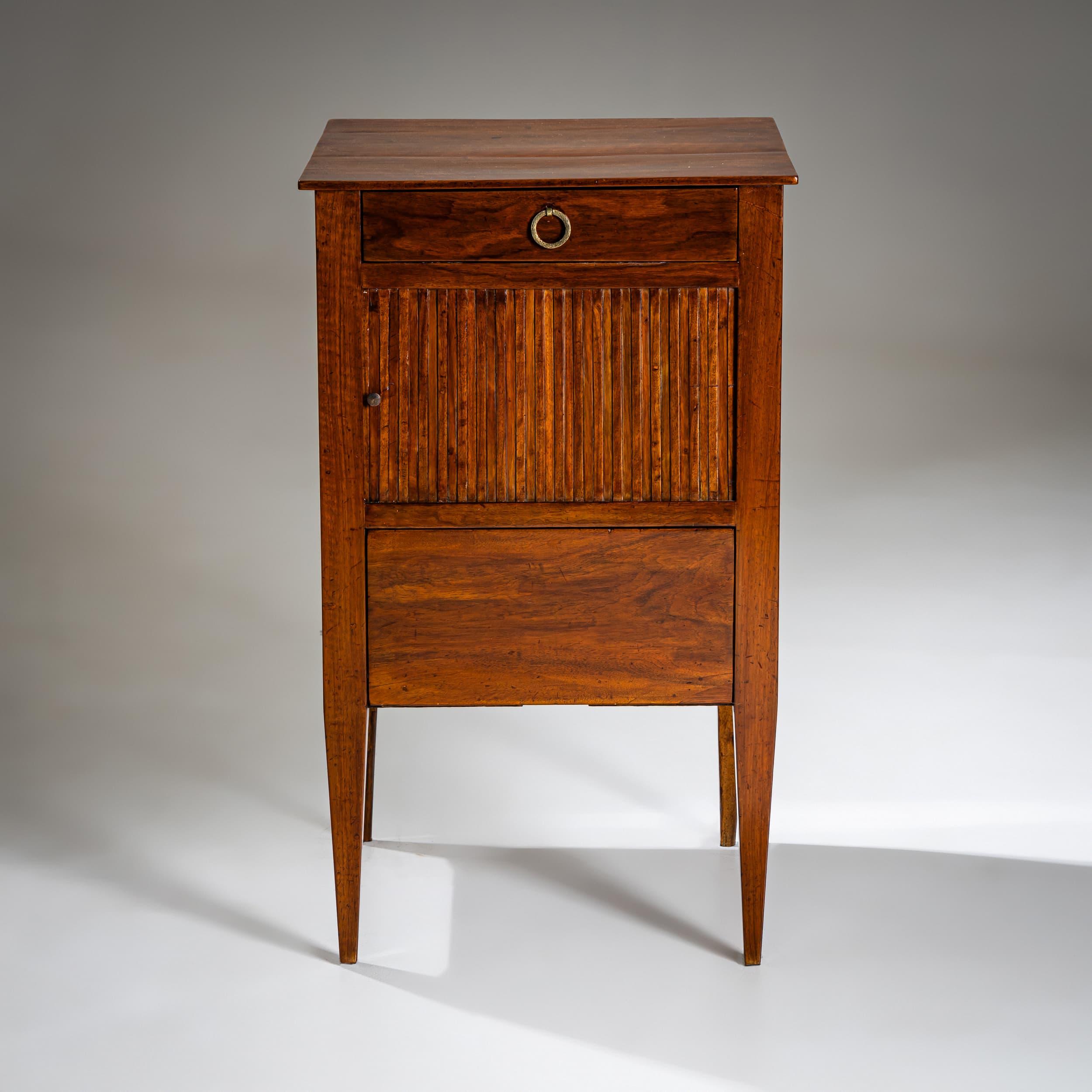 Table de chevet, Italie, fin du XVIIIe siècle Bon état - En vente à Greding, DE