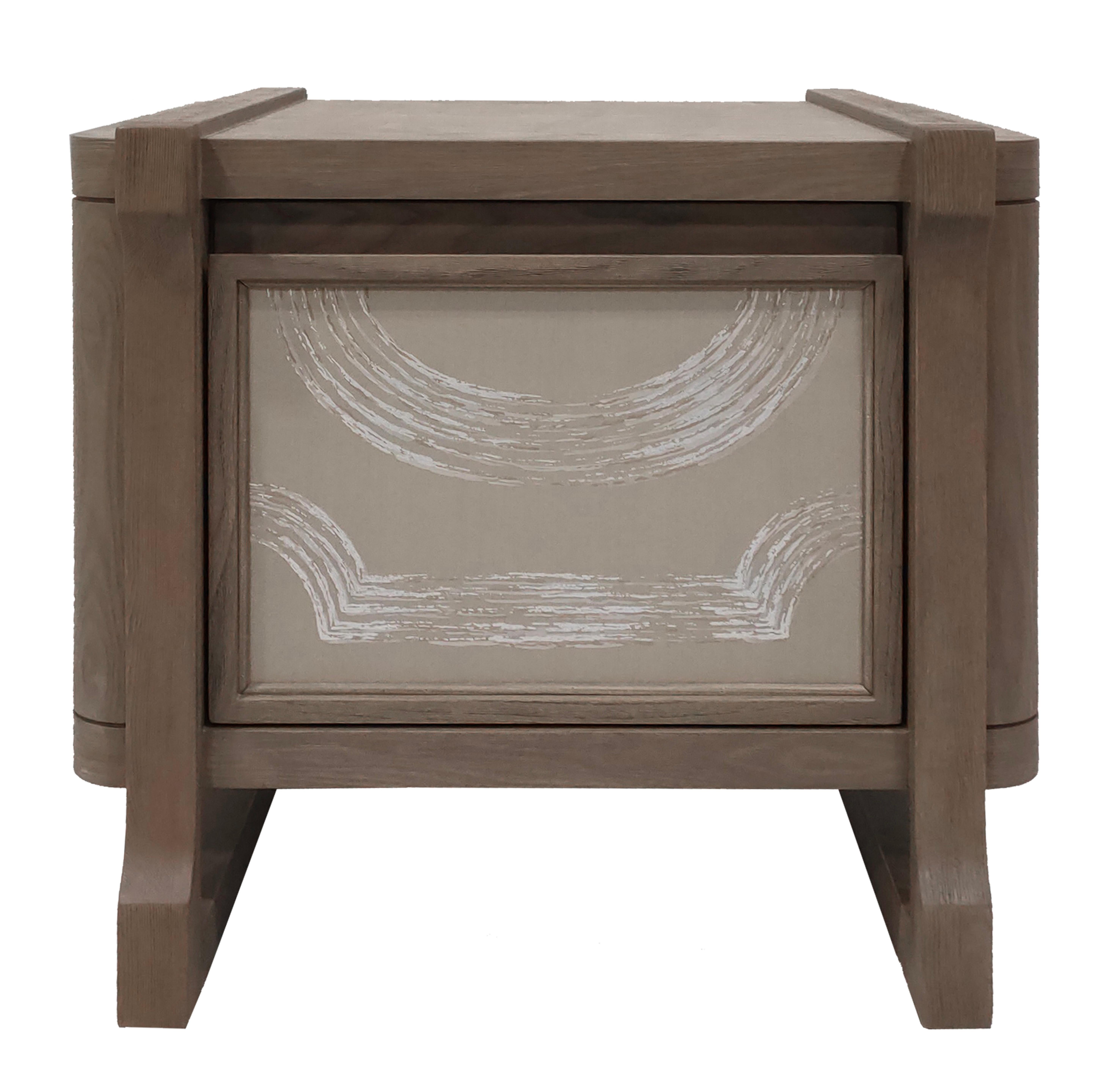 Description: Bedside cabinet in pinewood and oak wood with De Gournay covering
Color: Grey and lead grey
Size: 55 x 45 x 50 H cm
Material: Pinewood and oak wood
Collection: Art Déco Garden.
