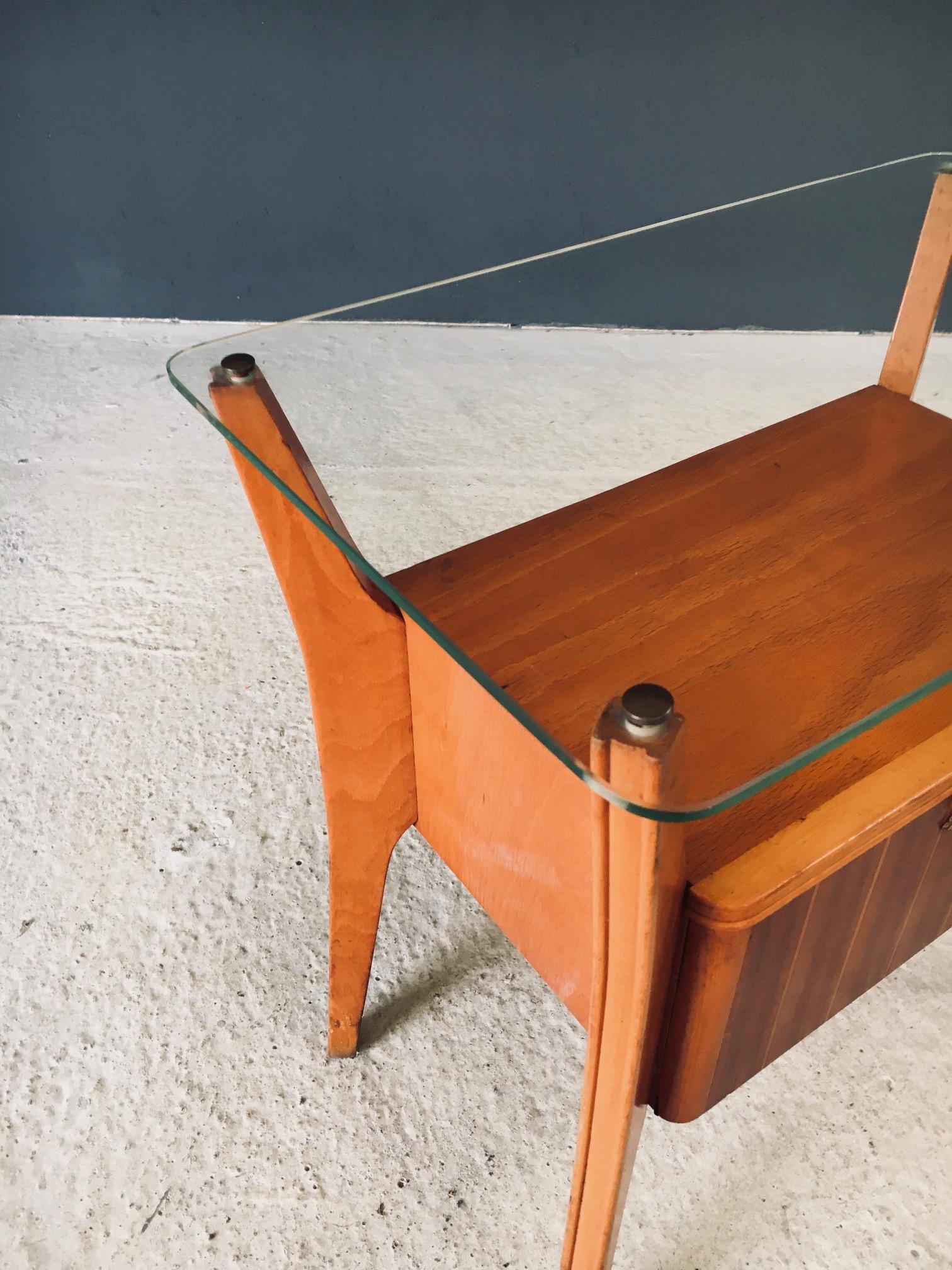 Table de chevet par Gio Ponti pour La Permanente Mobili Cantu, Italie, années 1950 en vente 3