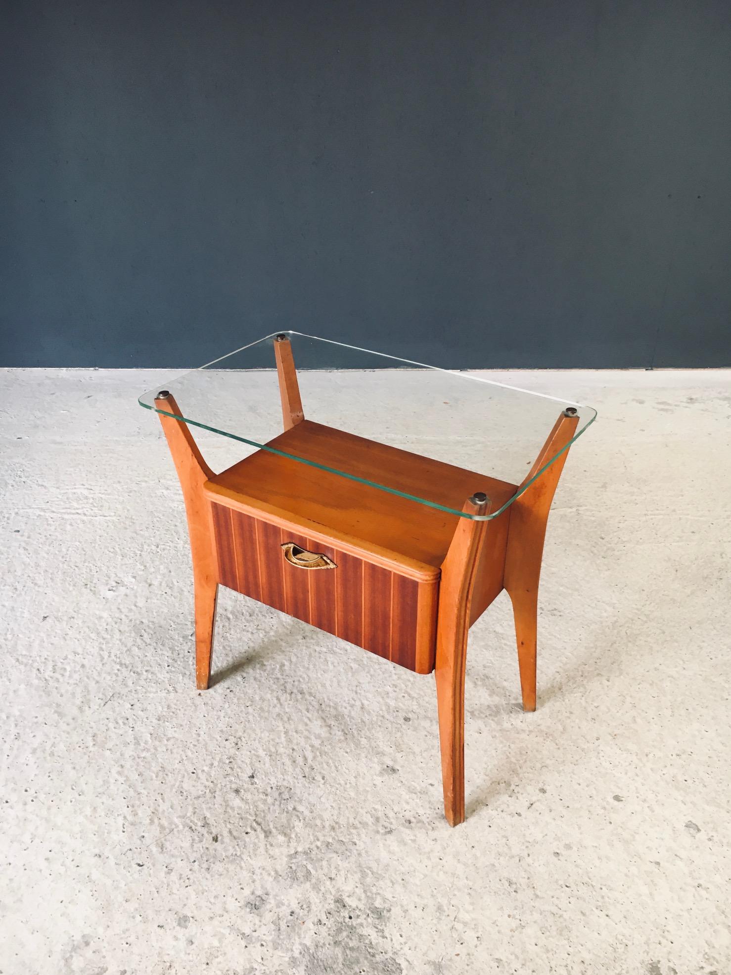 Verre Table de chevet par Gio Ponti pour La Permanente Mobili Cantu, Italie, années 1950 en vente