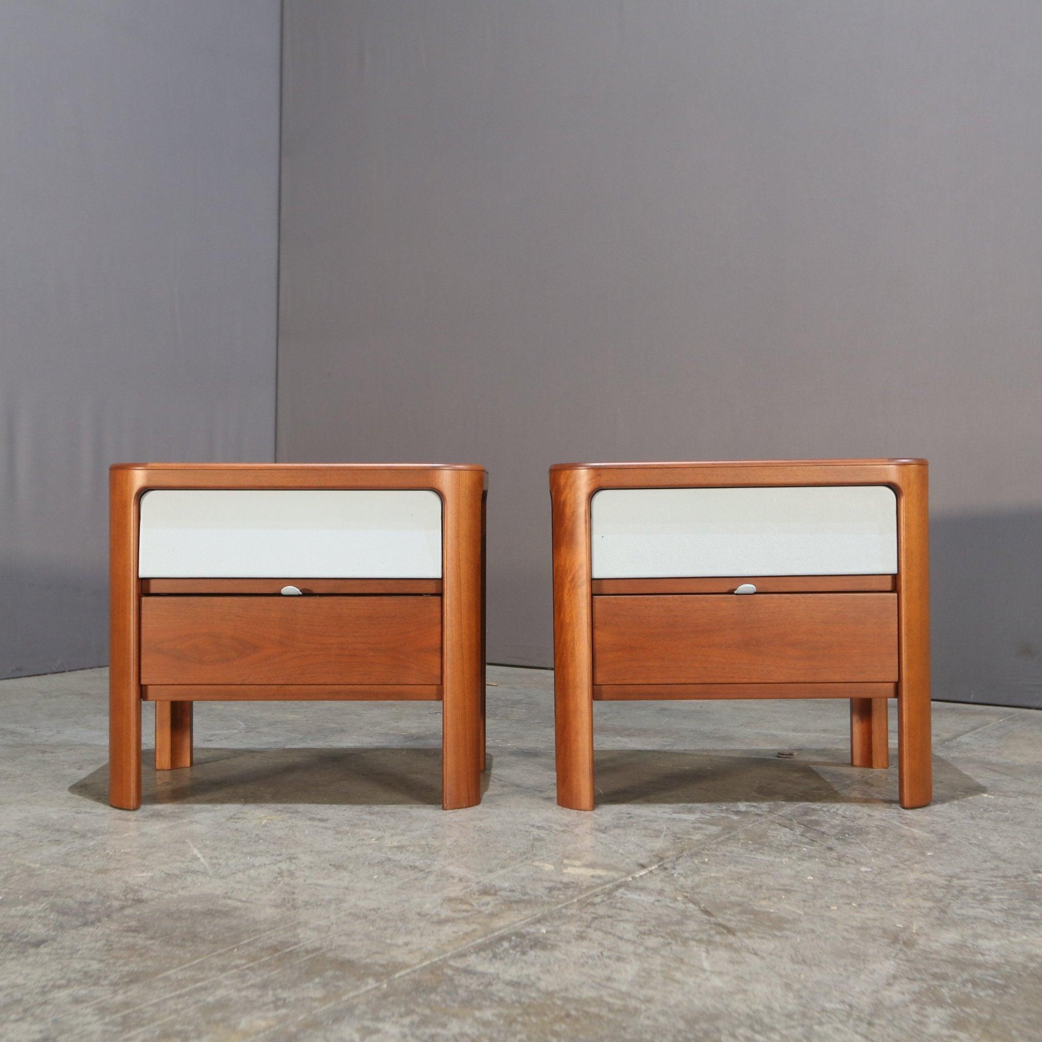 Introducing the stunning Bedside Table by Giorgetti, a luxurious addition to any bedroom. Crafted with the finest materials and impeccable attention to detail, this piece exudes elegance and sophistication. The sleek design features a beautiful wood