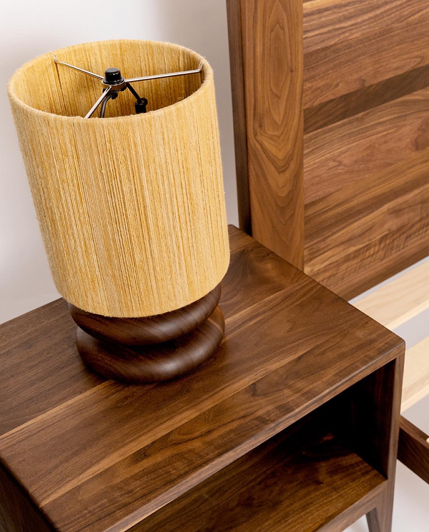 Table de chevet en vente 4