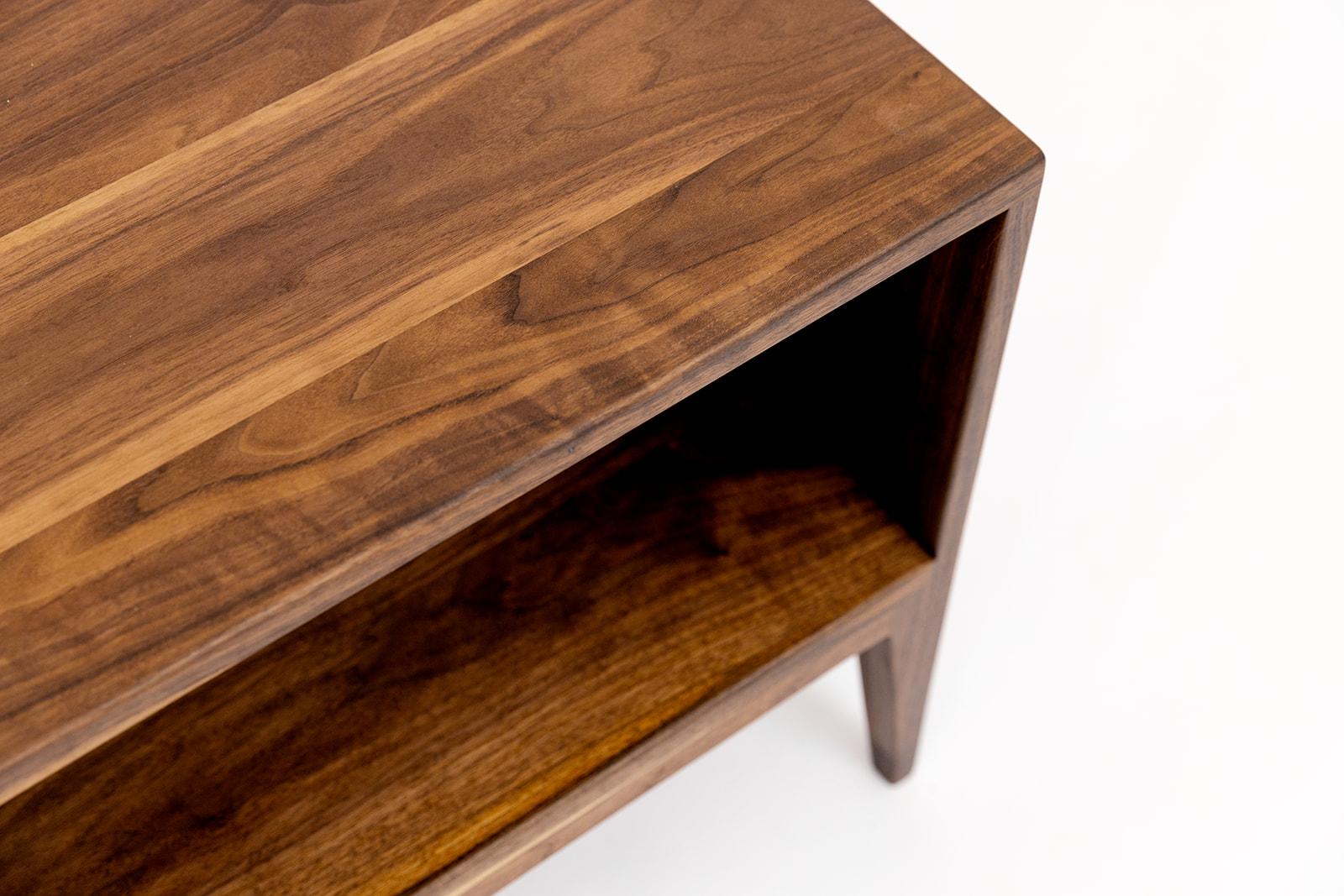 Table de chevet en vente 5