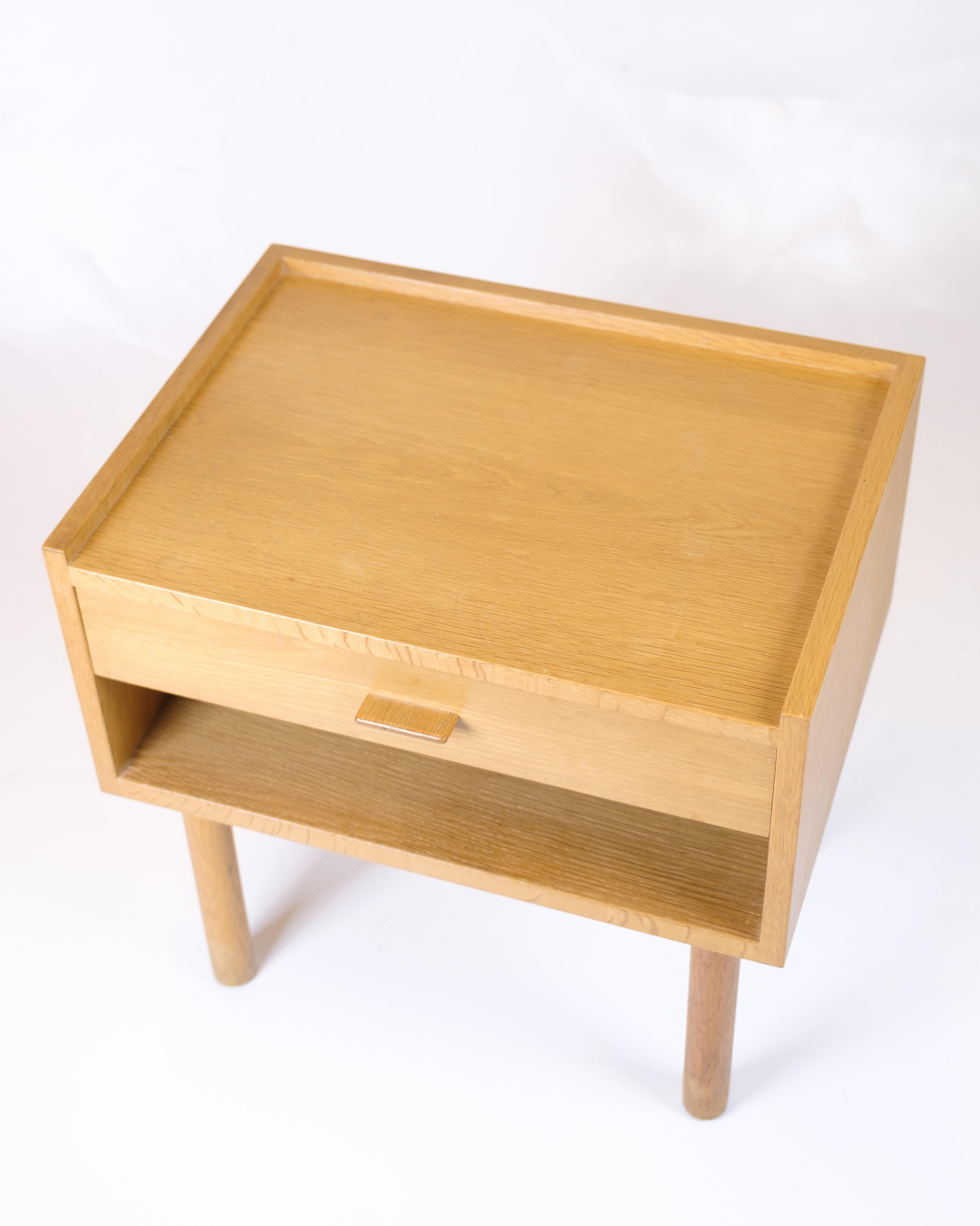 Mid-20th Century Bedside Table In Oak By Hans J. Wegner For Ry Møbelfabrik From 1960s For Sale