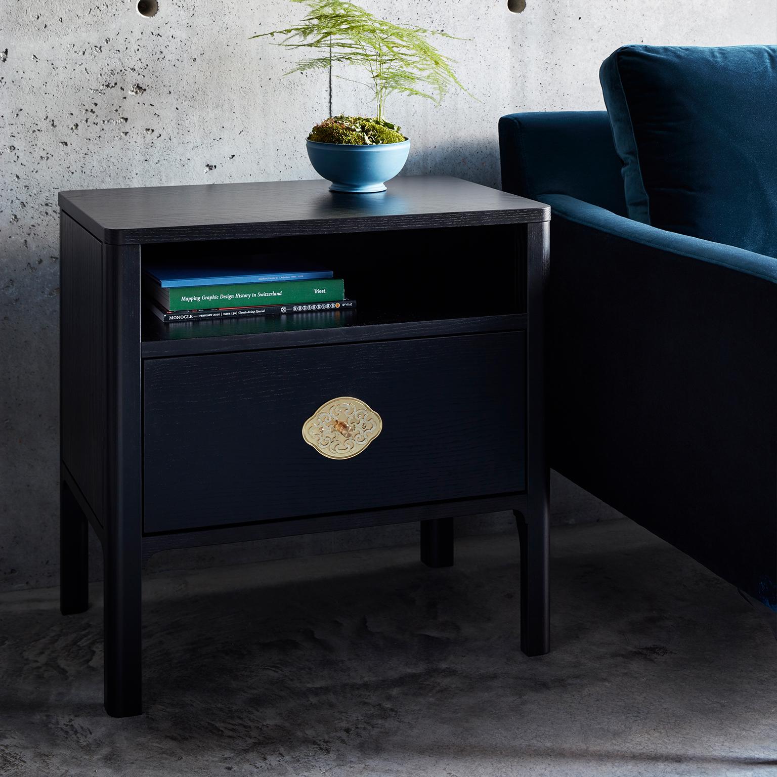 Keep your bedside light, alarm clock and a late-night snack close by with this Minimalist bedside table. An open shelf houses a convenient cord escape to make management easy and hide distractions when it’s time to say goodnight. The soft-closing