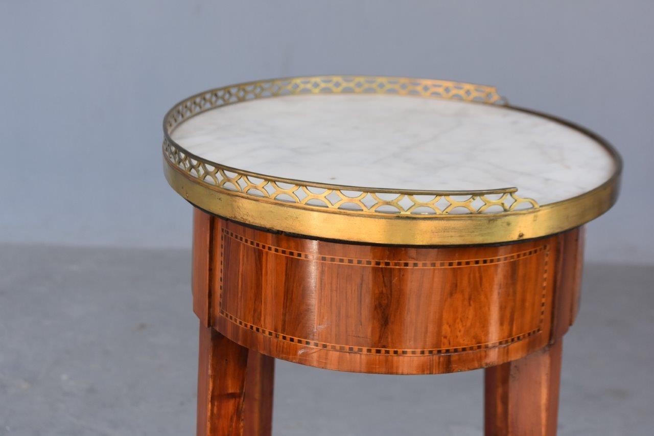 Table de chevet d'époque Louis XVI estampillée JB Vassous Bon état - En vente à Marseille, FR